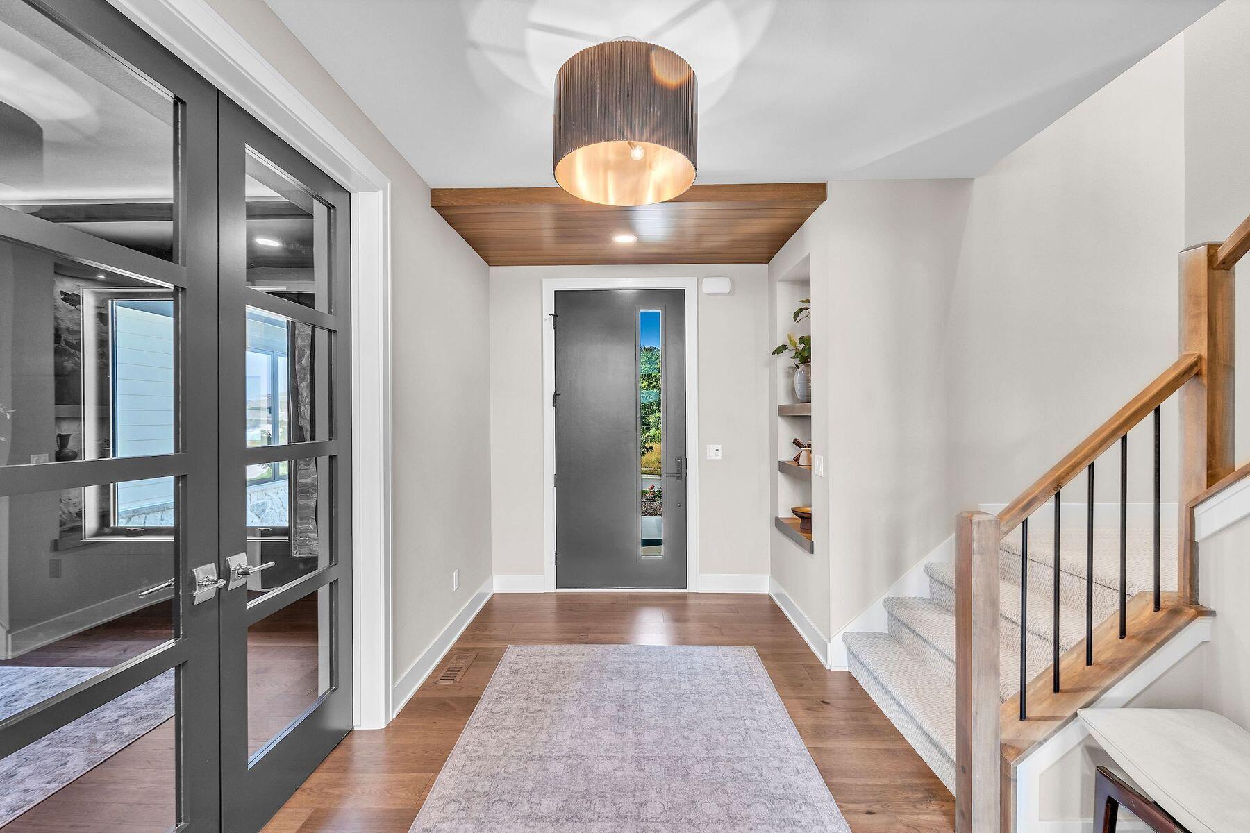 W188N5040 Red Crown Trl