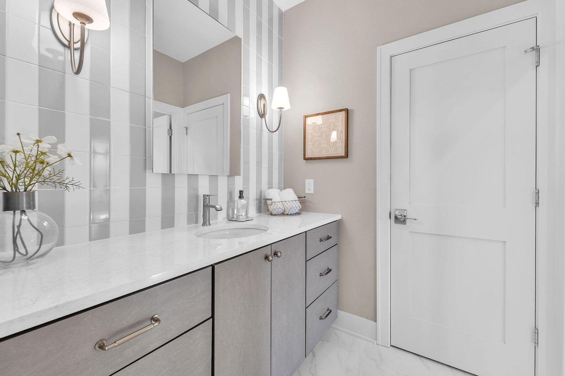 W188N5040 Red Crown Trl