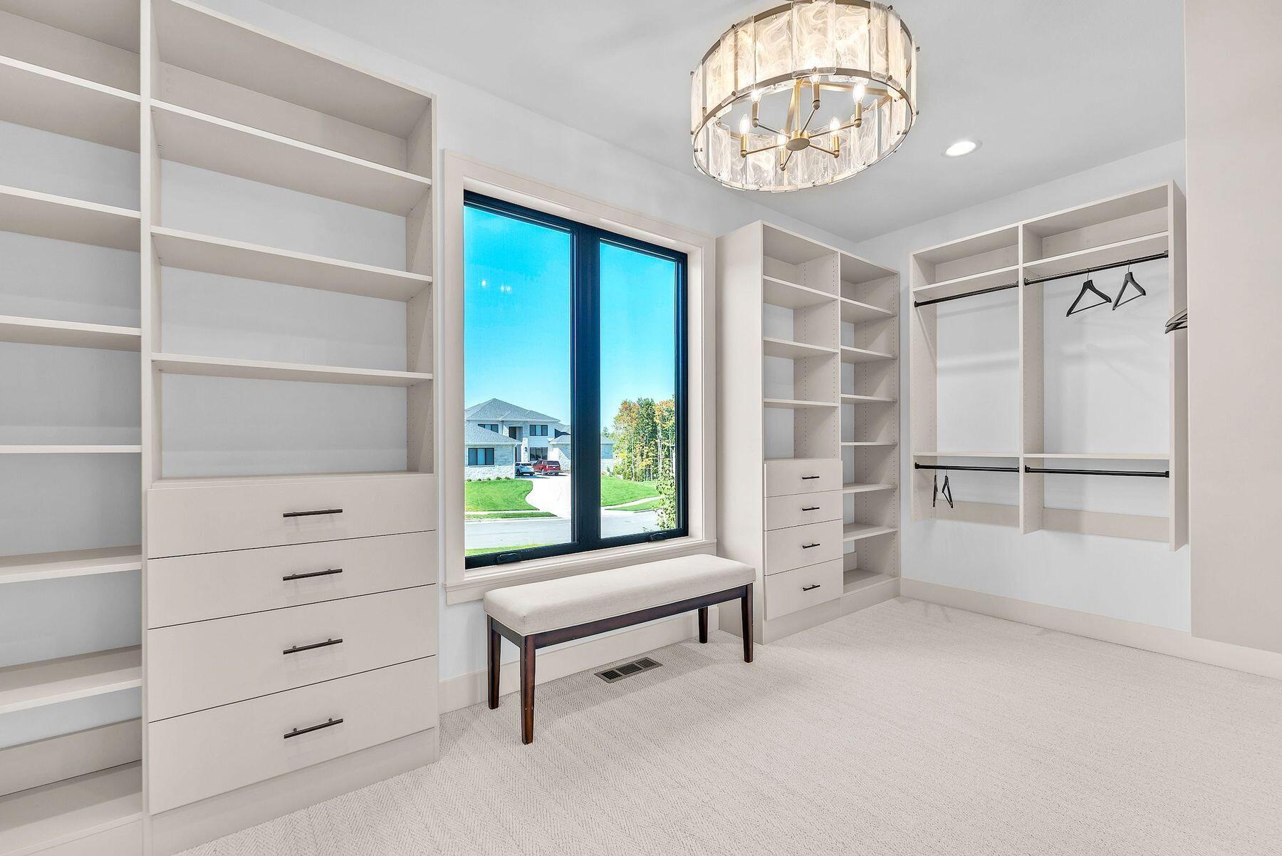 W188N5040 Red Crown Trl