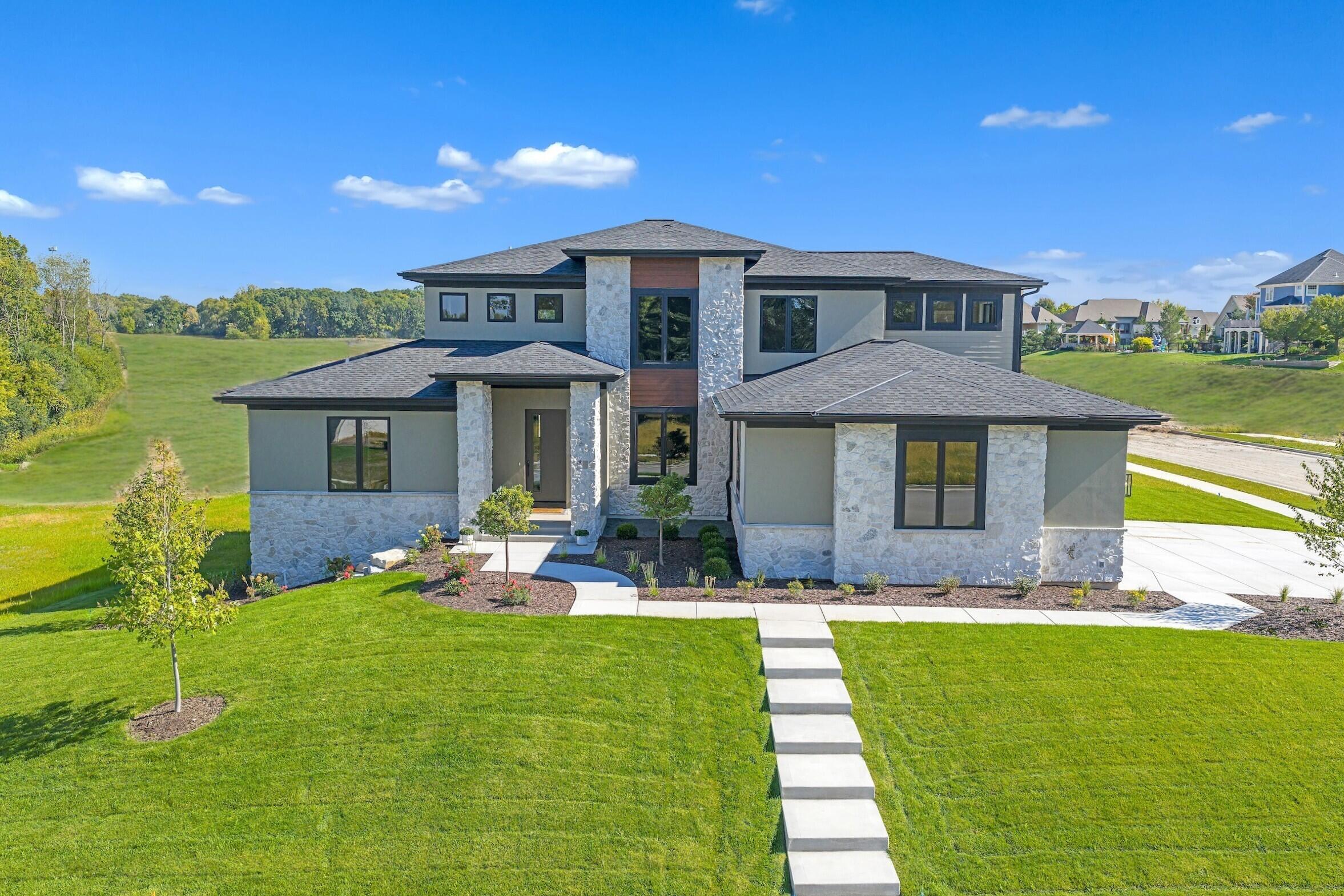 W188N5040 Red Crown Trl