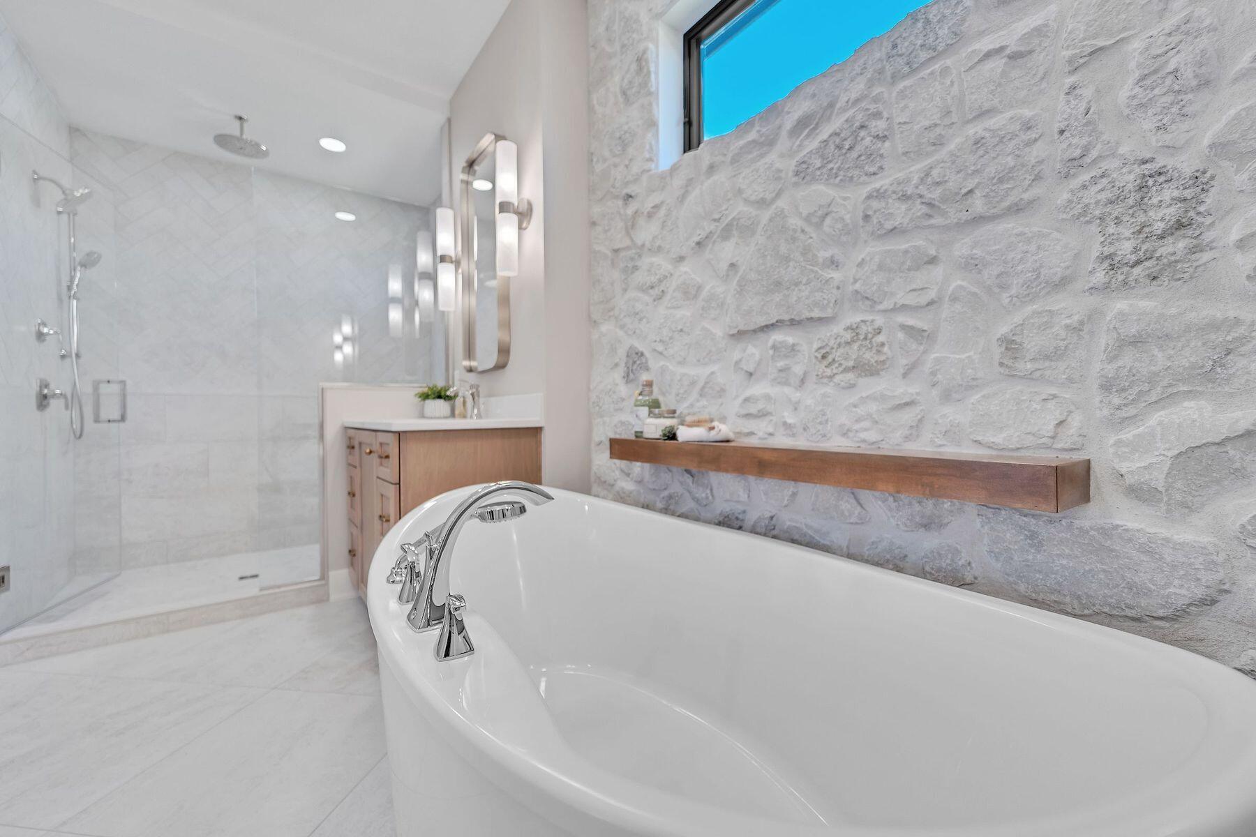 W188N5040 Red Crown Trl