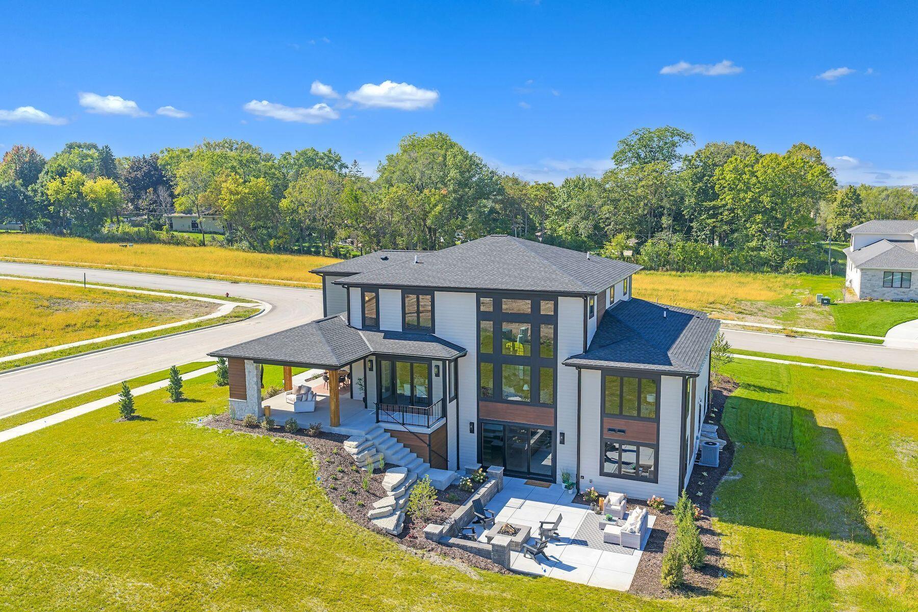 W188N5040 Red Crown Trl