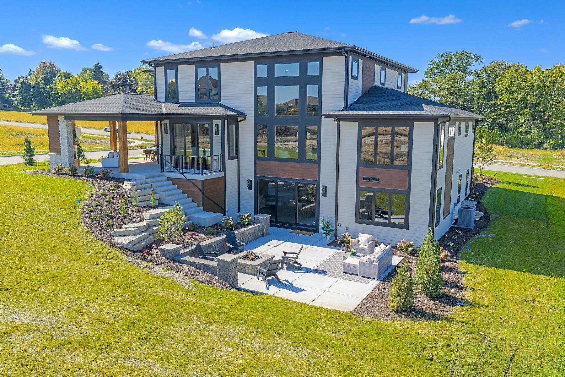 W188N5040 Red Crown Trl