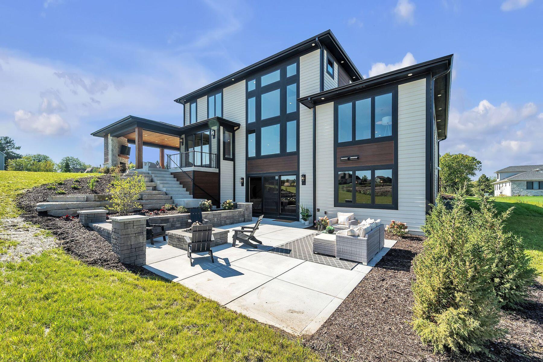 W188N5040 Red Crown Trl