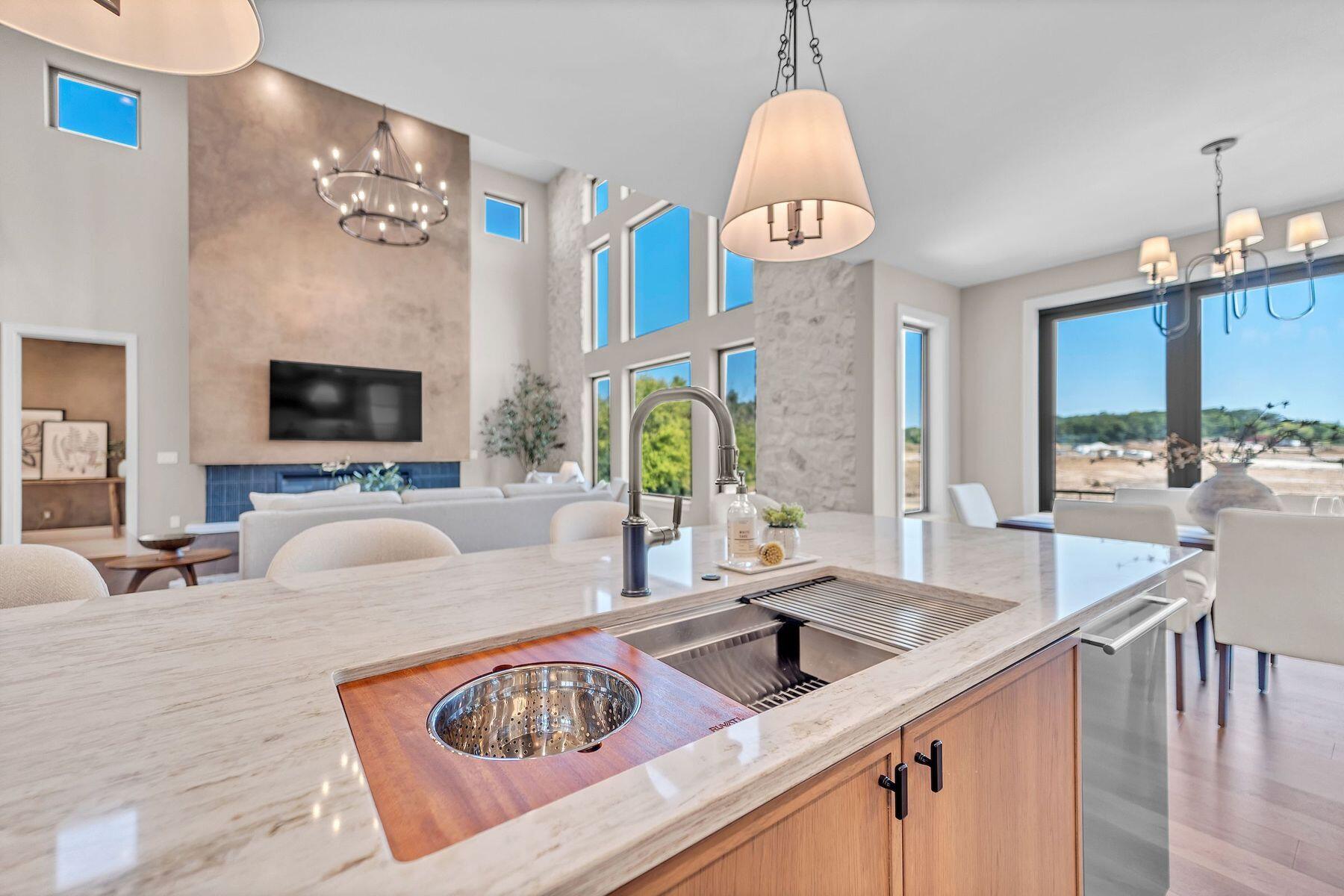 W188N5040 Red Crown Trl