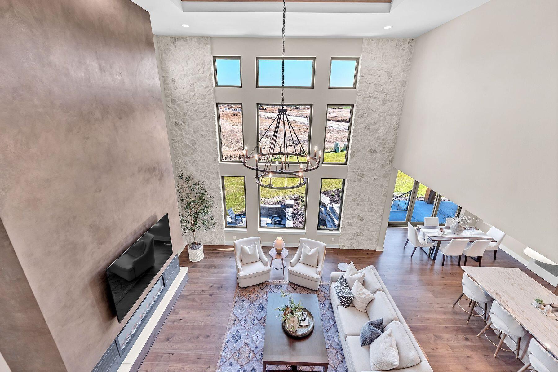 W188N5040 Red Crown Trl