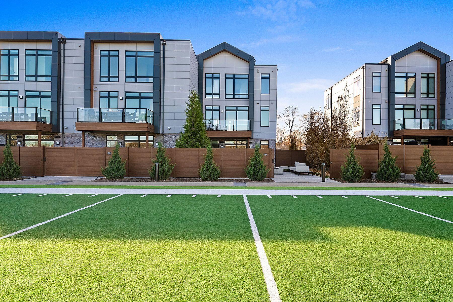 1110 Brookwood Dr