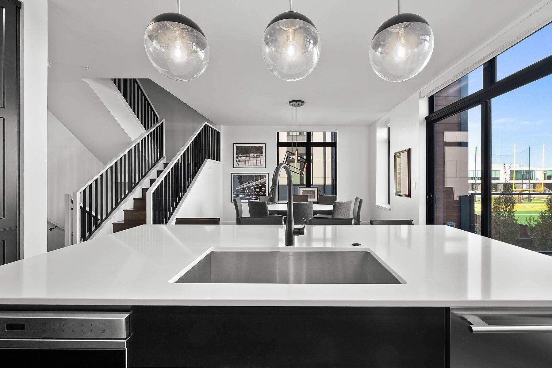 1110 Brookwood Dr