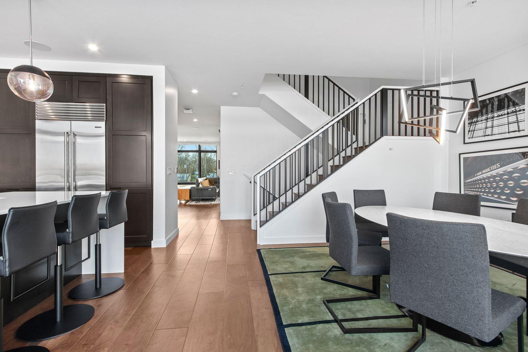 1110 Brookwood Dr
