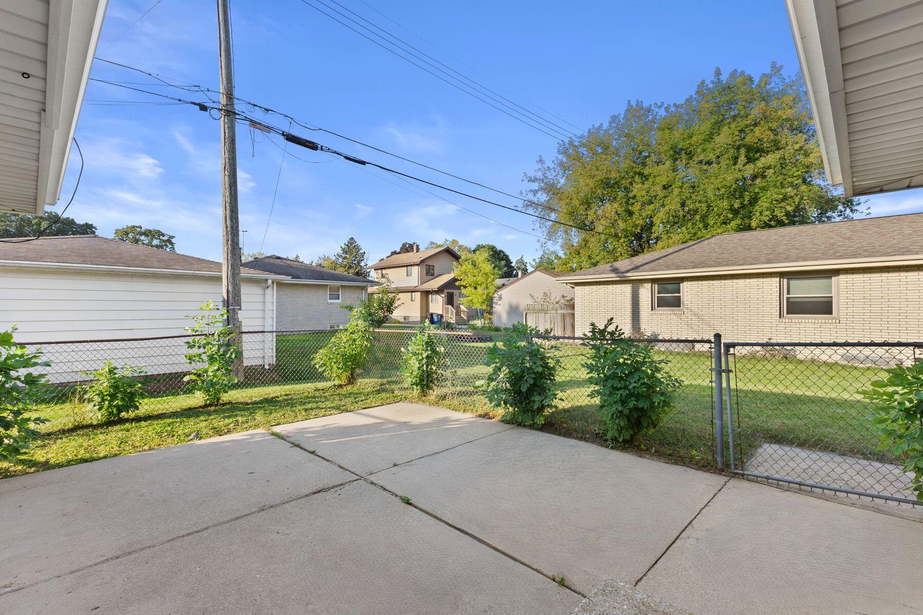 1101 Harmony Dr