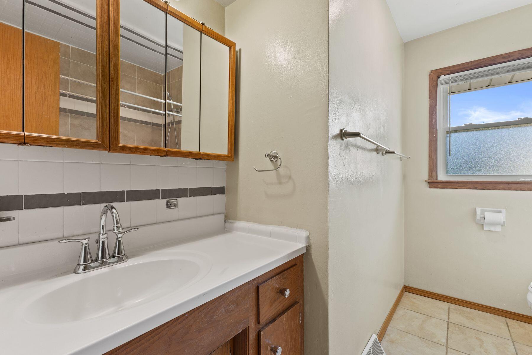 1101 Harmony Dr