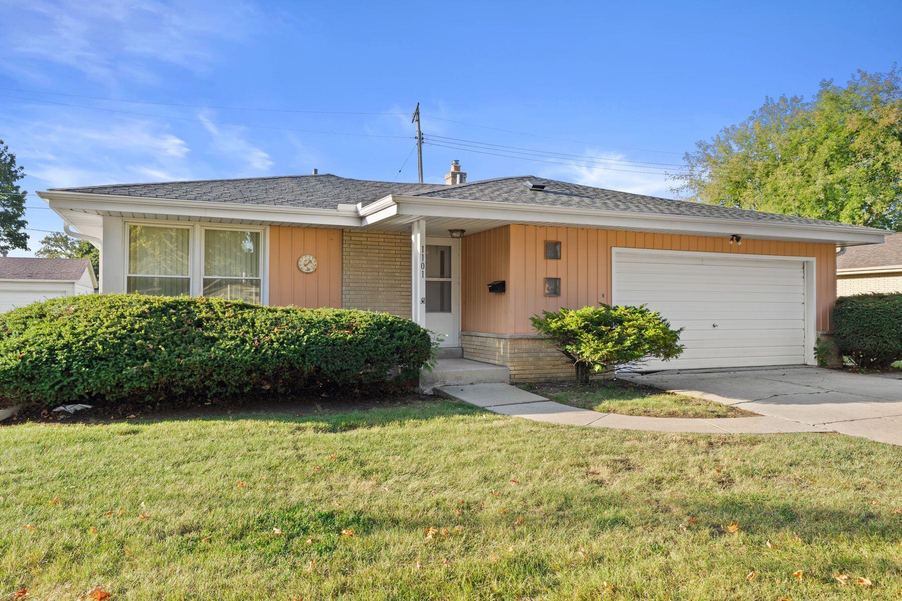 1101 Harmony Dr