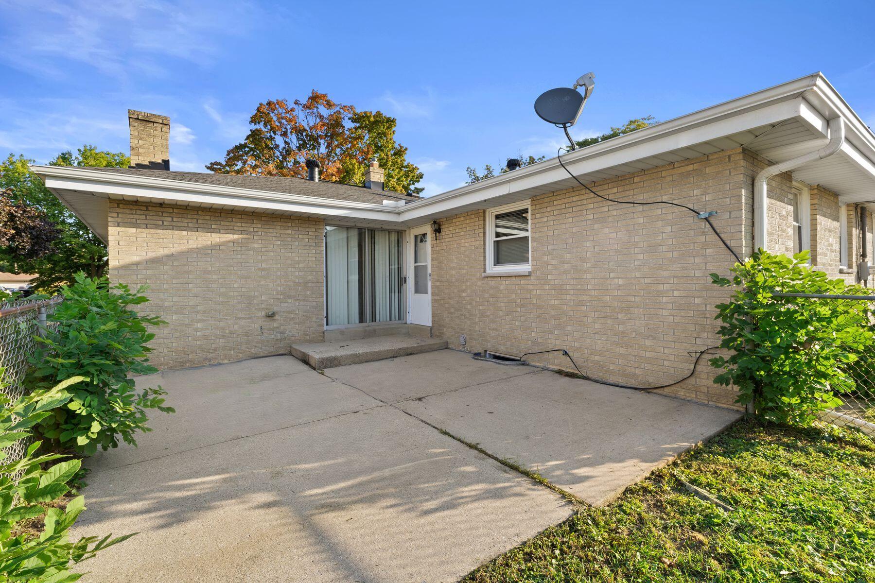 1101 Harmony Dr