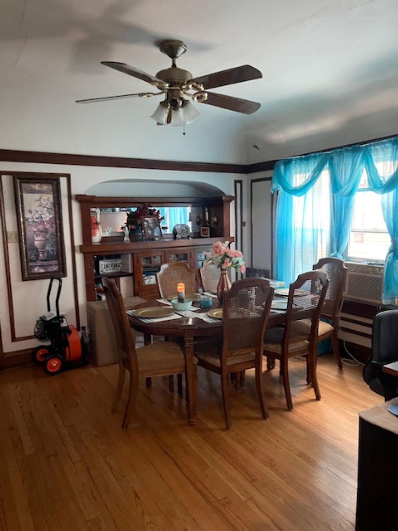 2642 N 51st St Unit: 2644