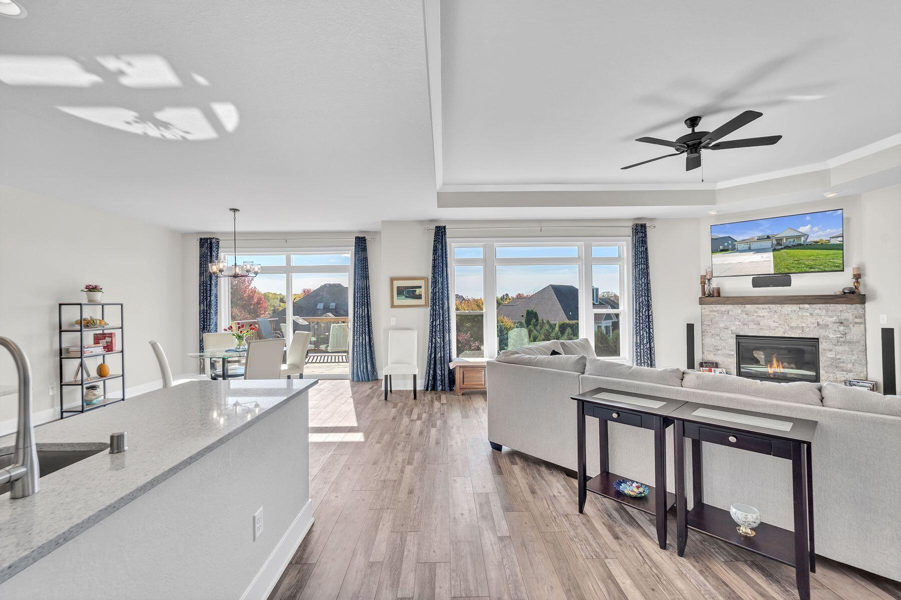 8156 Ridgeway Ct