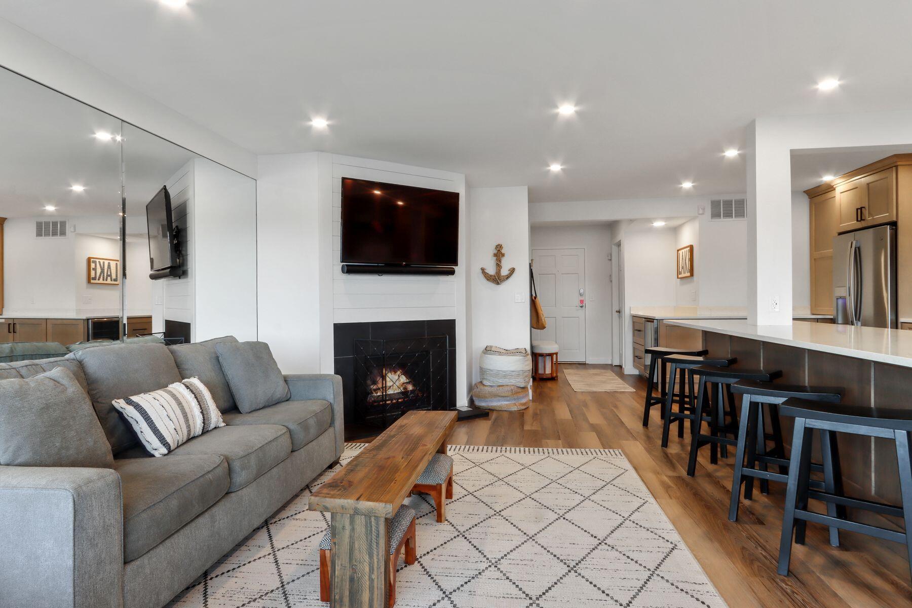 12 Abbey Villa Cir Unit: C