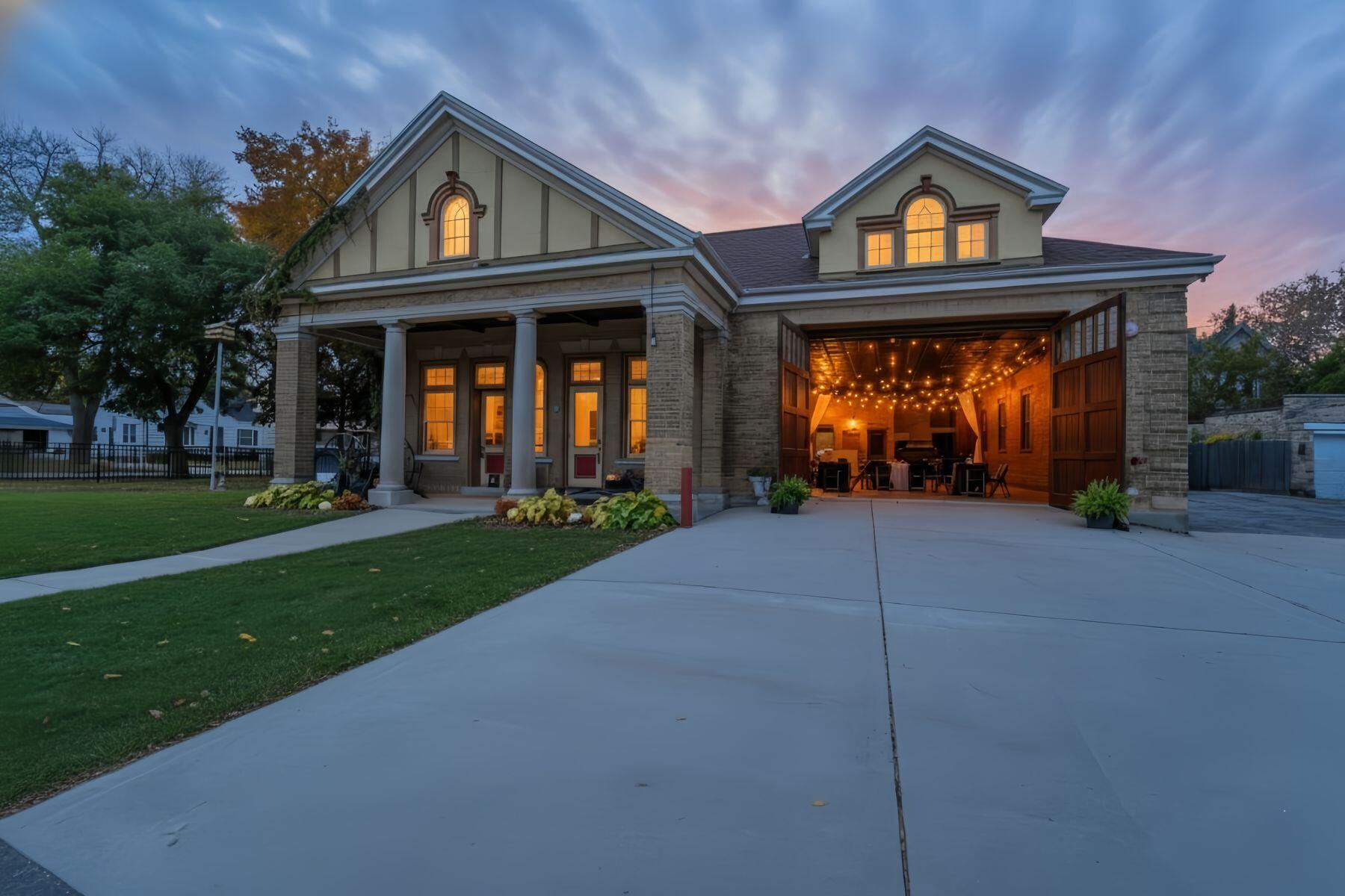 407 N Hawley Rd