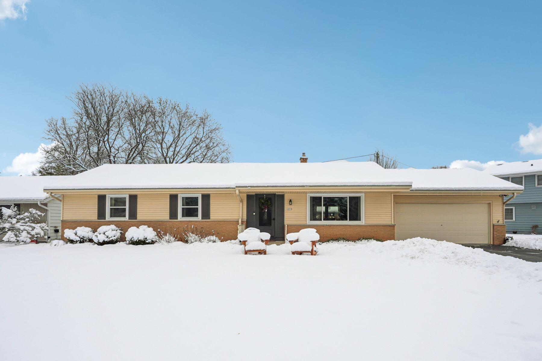 1213 W Glen River Rd