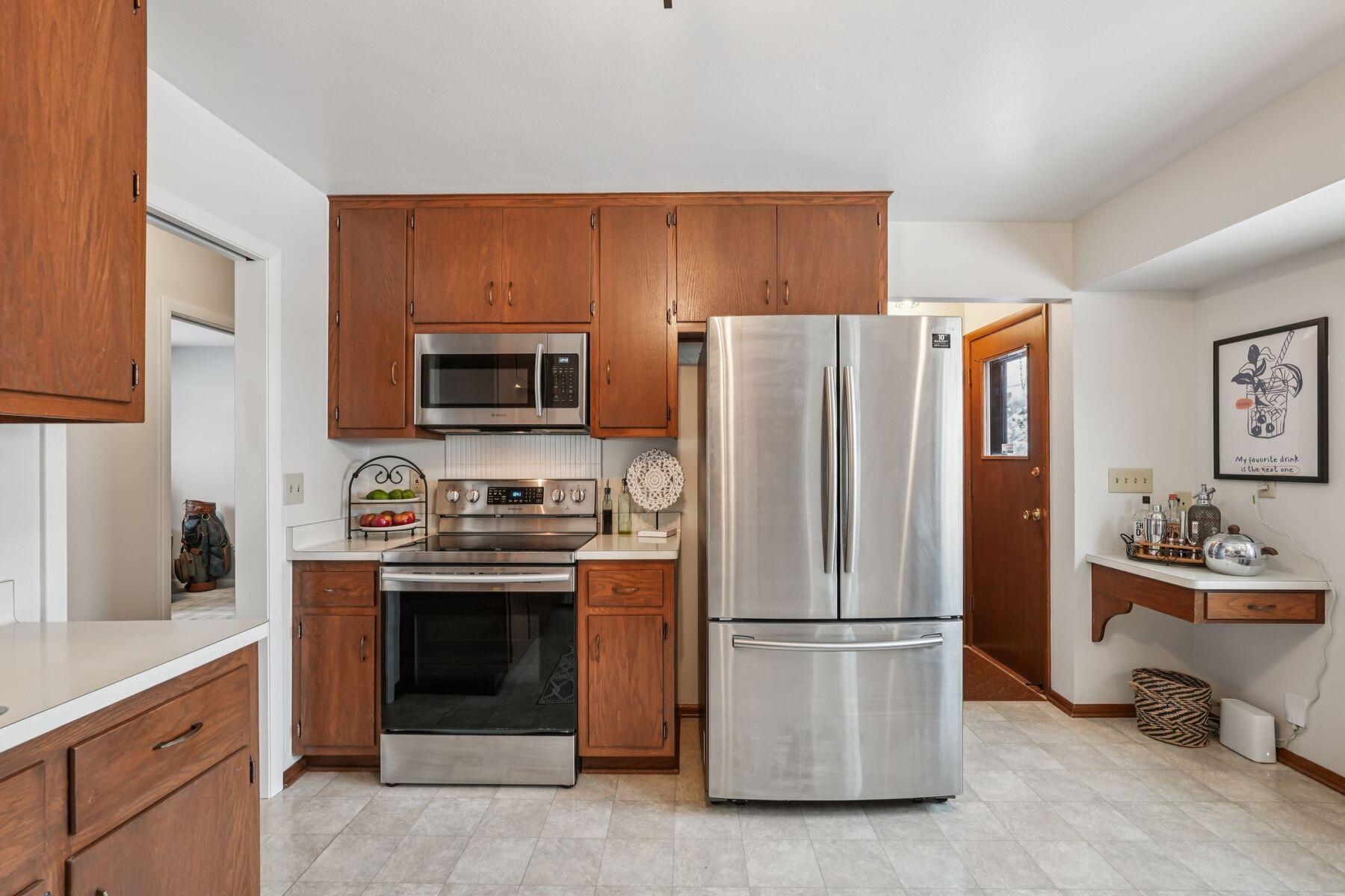 1213 W Glen River Rd