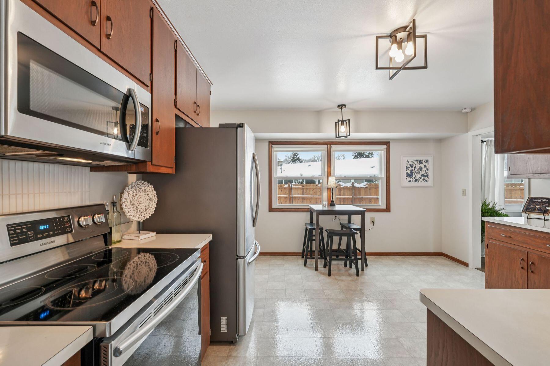 1213 W Glen River Rd