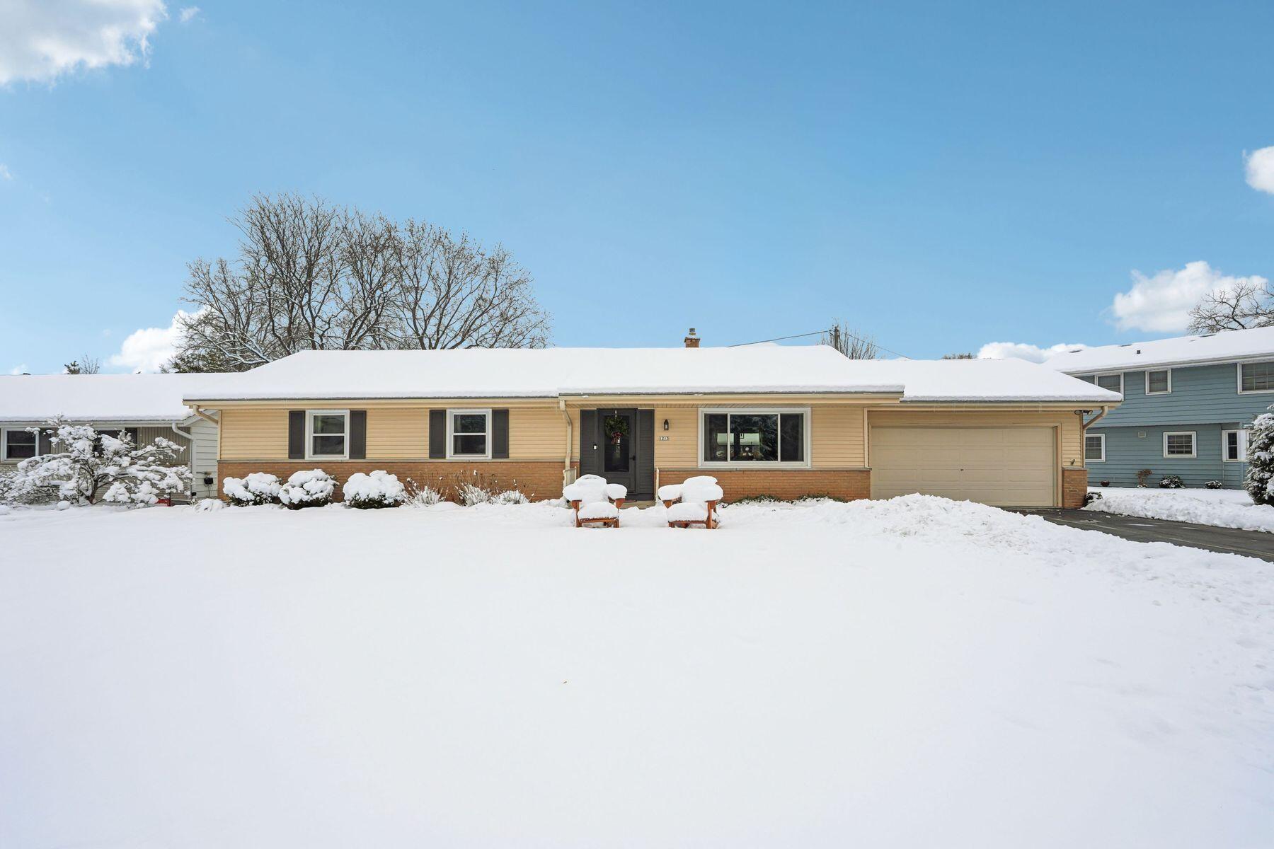 1213 W Glen River Rd