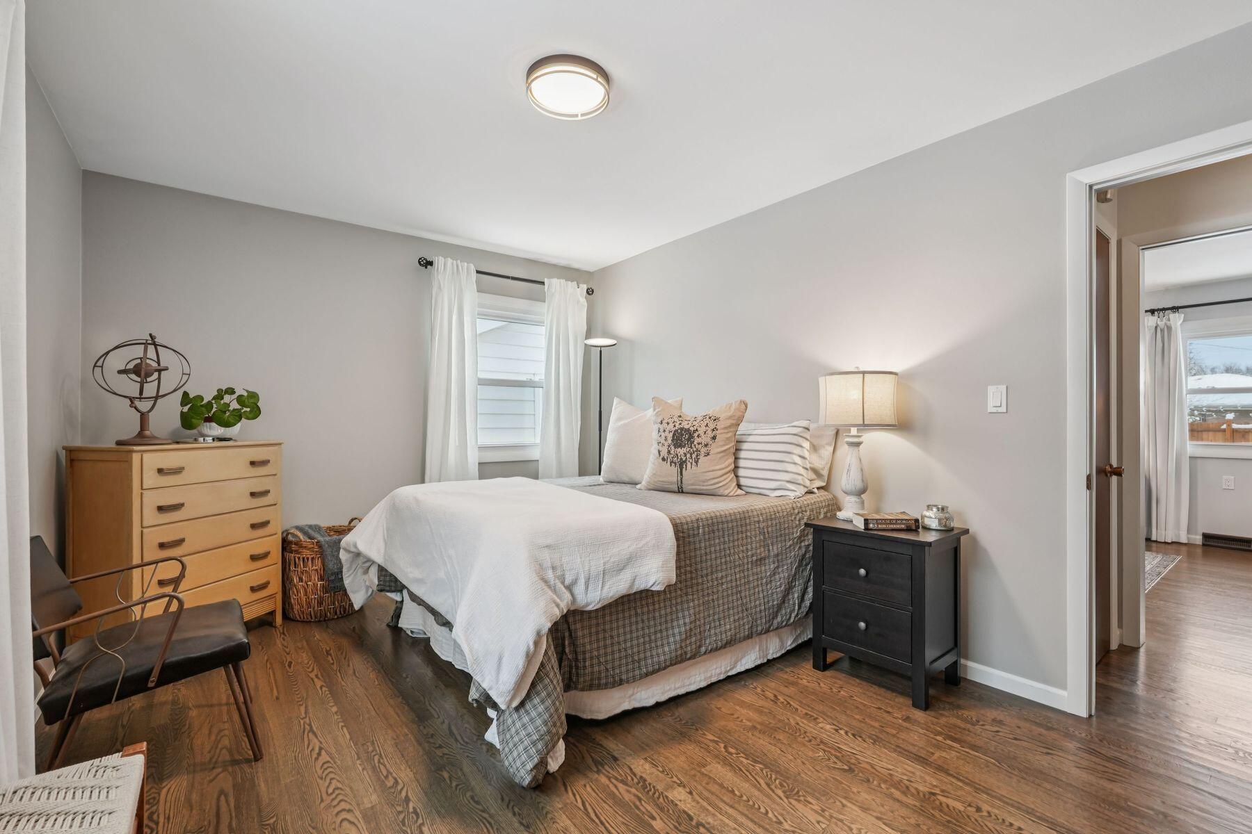 1213 W Glen River Rd