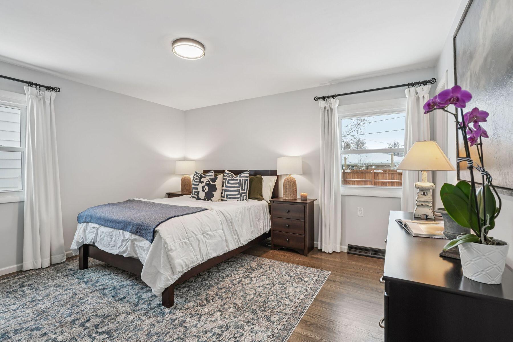 1213 W Glen River Rd