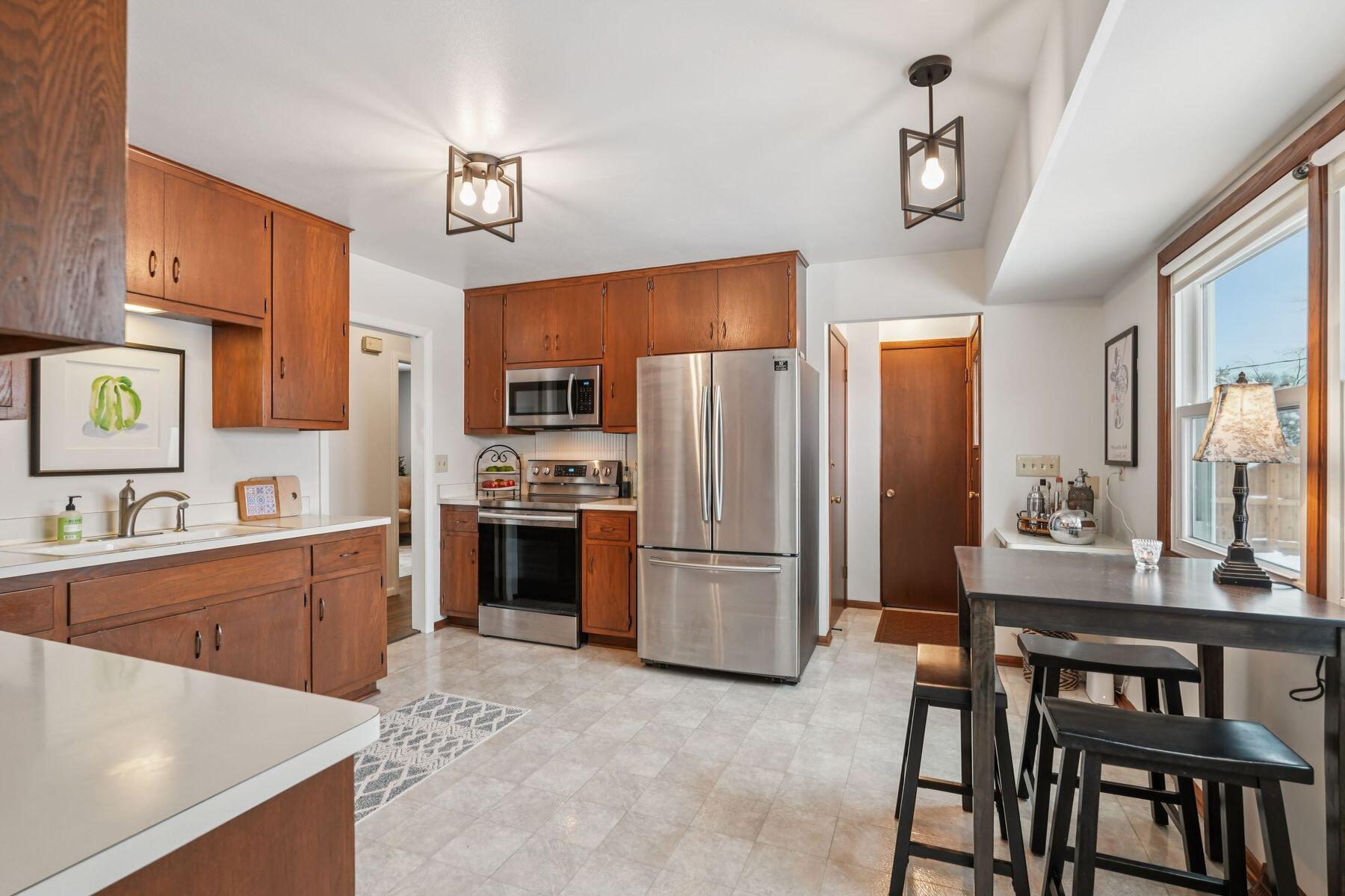 1213 W Glen River Rd