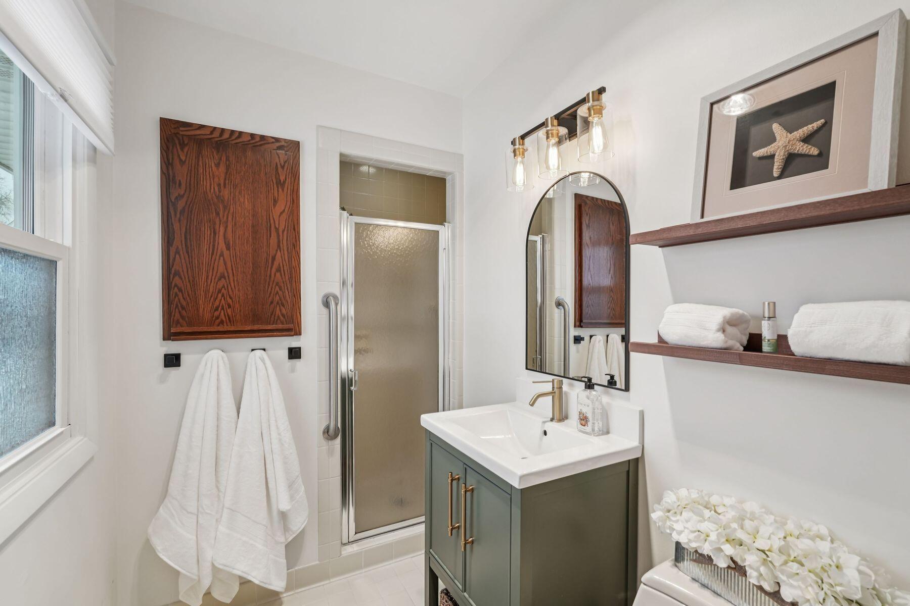 1213 W Glen River Rd