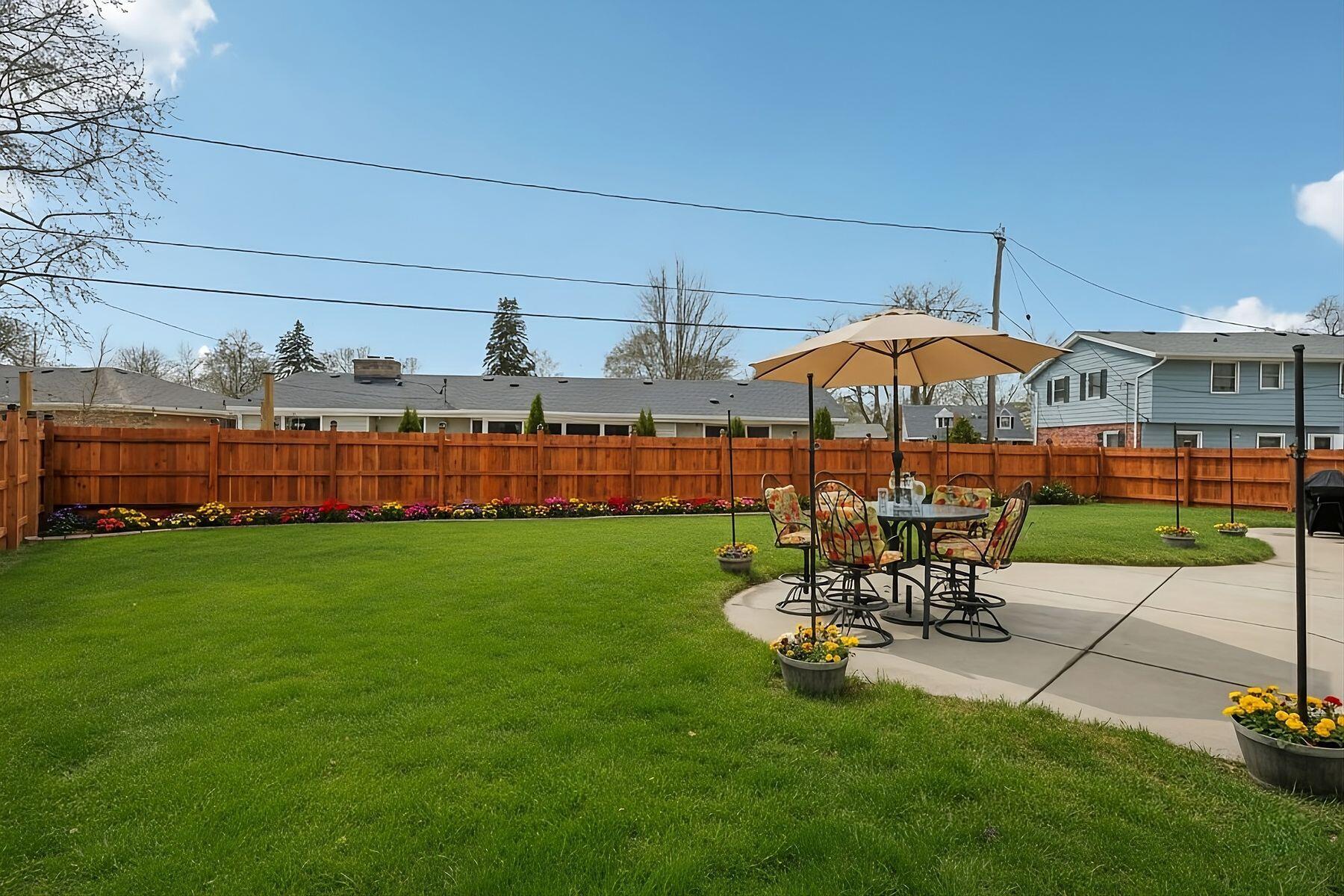 1213 W Glen River Rd