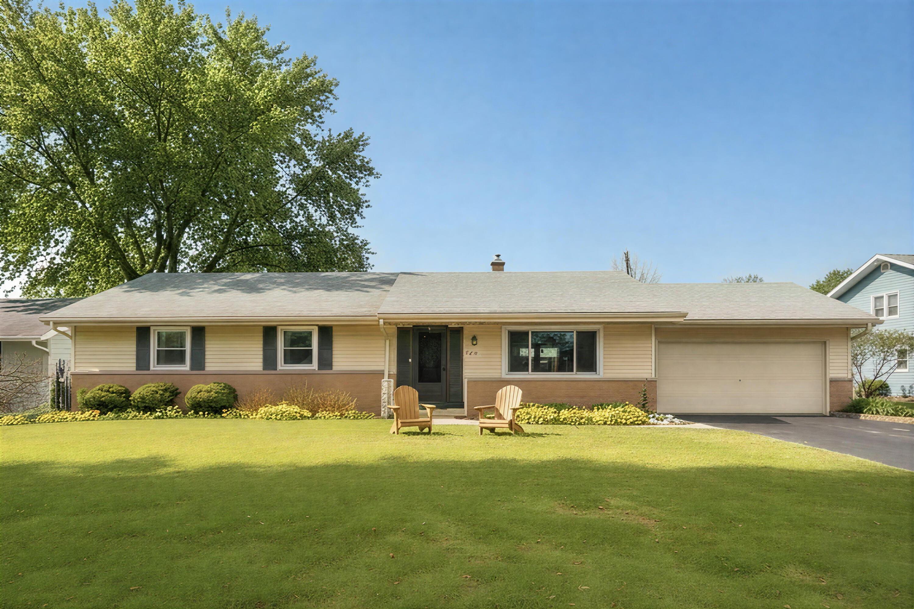 1213 W Glen River Rd