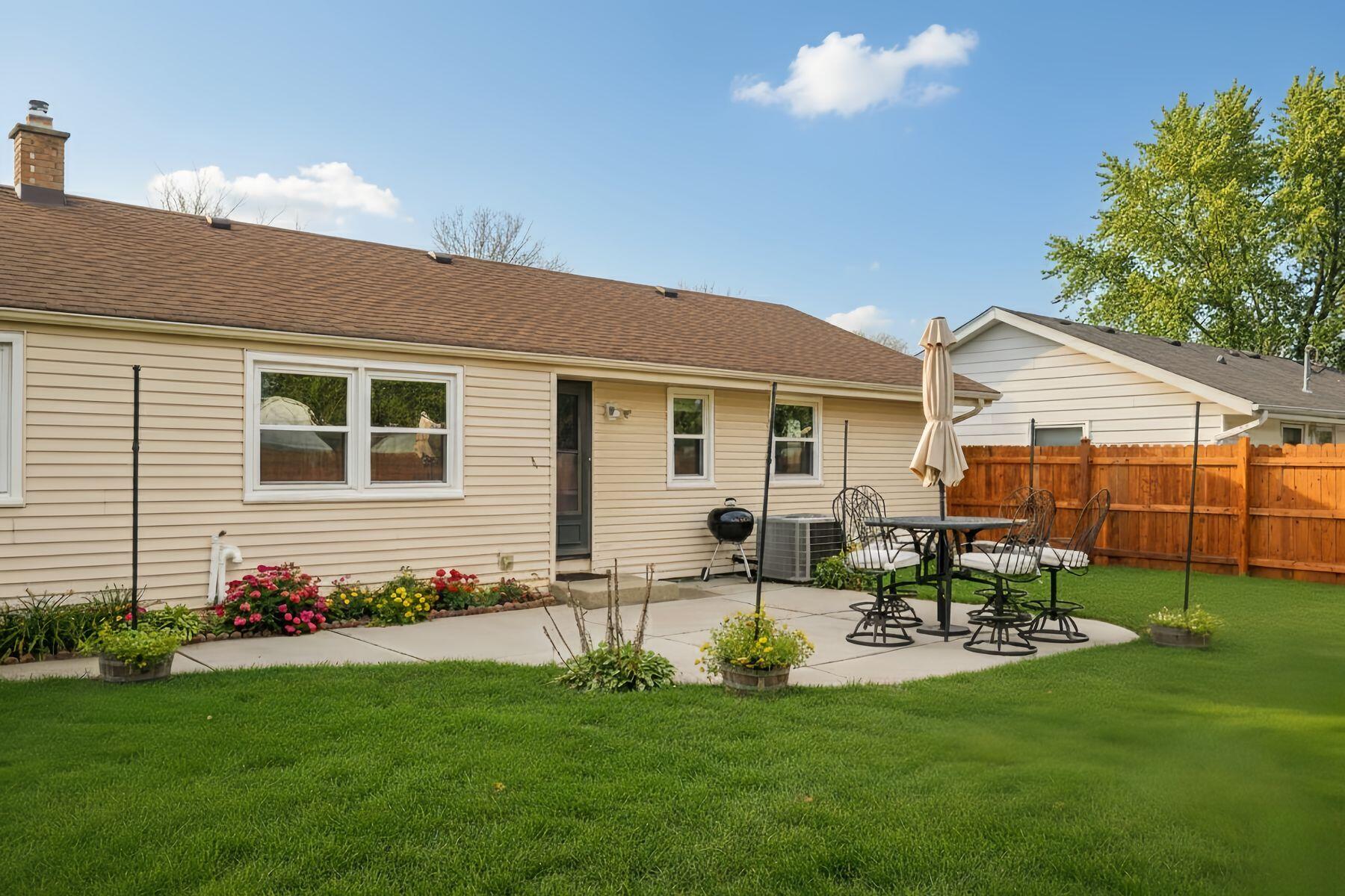 1213 W Glen River Rd