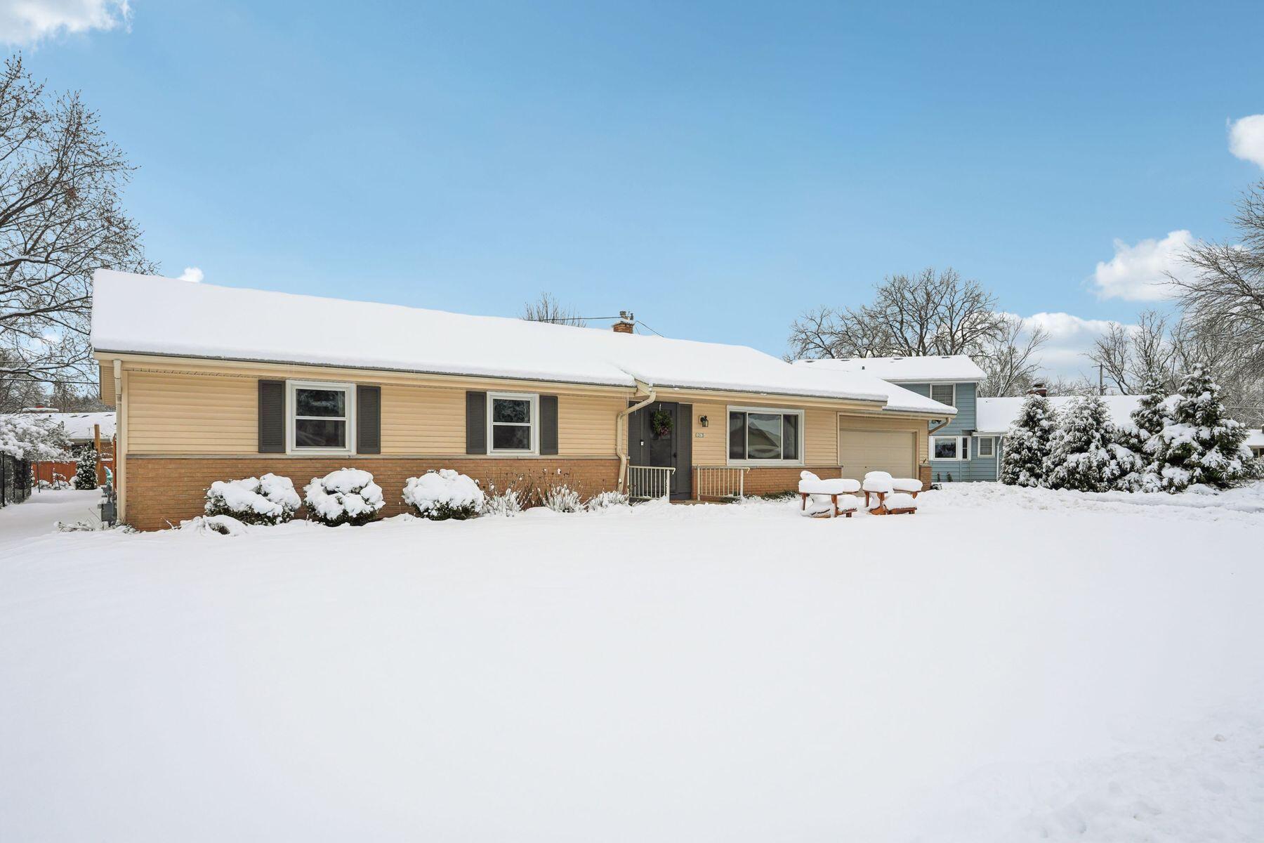 1213 W Glen River Rd