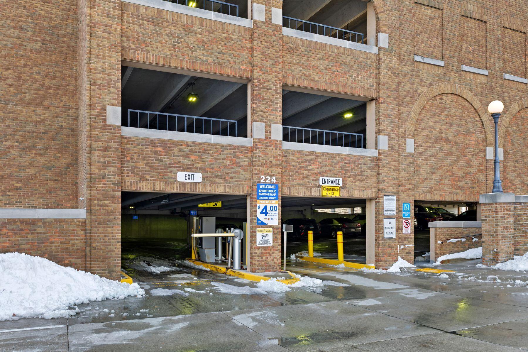 228 Main St