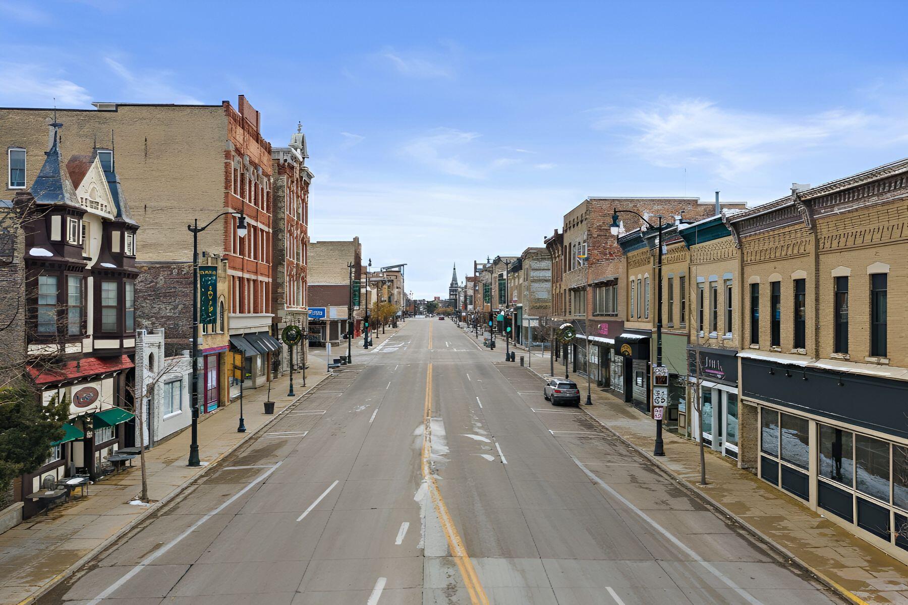 228 Main St
