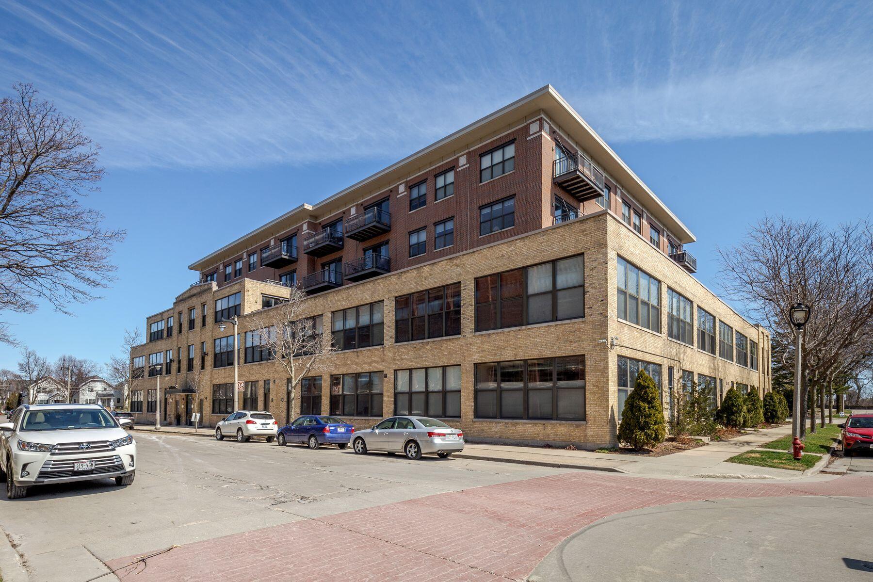 1924 N Hubbard St Unit: 101