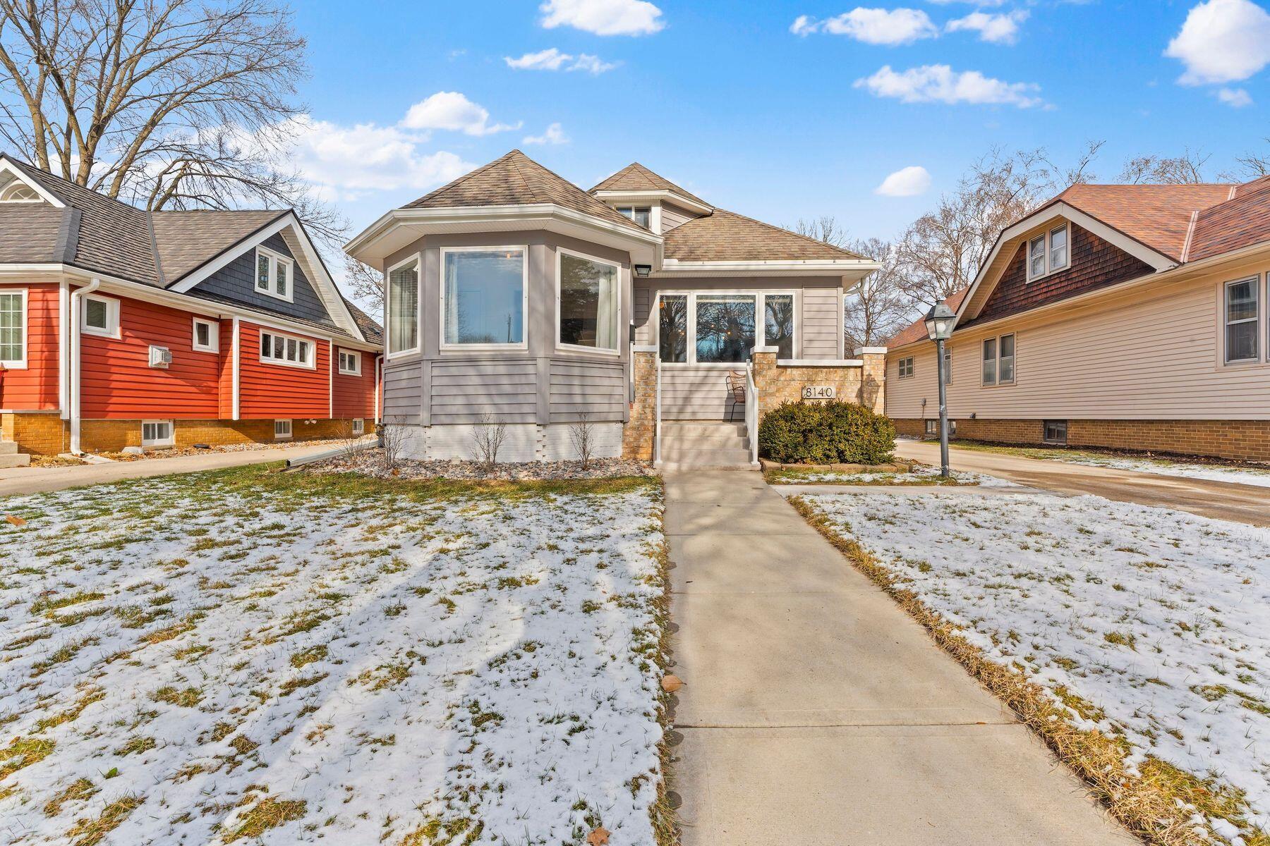 8140 Stickney Ave
