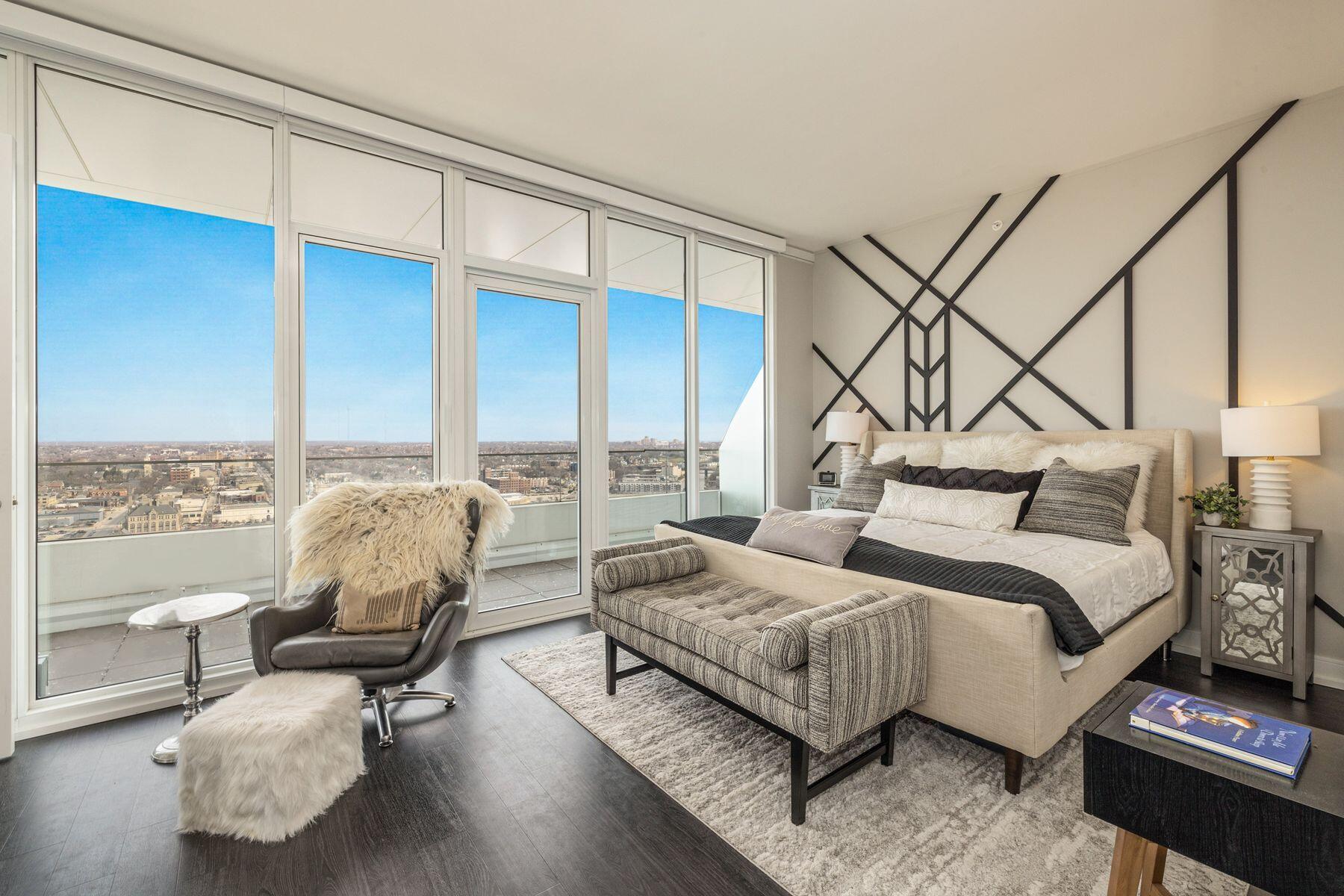 1141 N Martin L King Jr Dr Unit: 3002