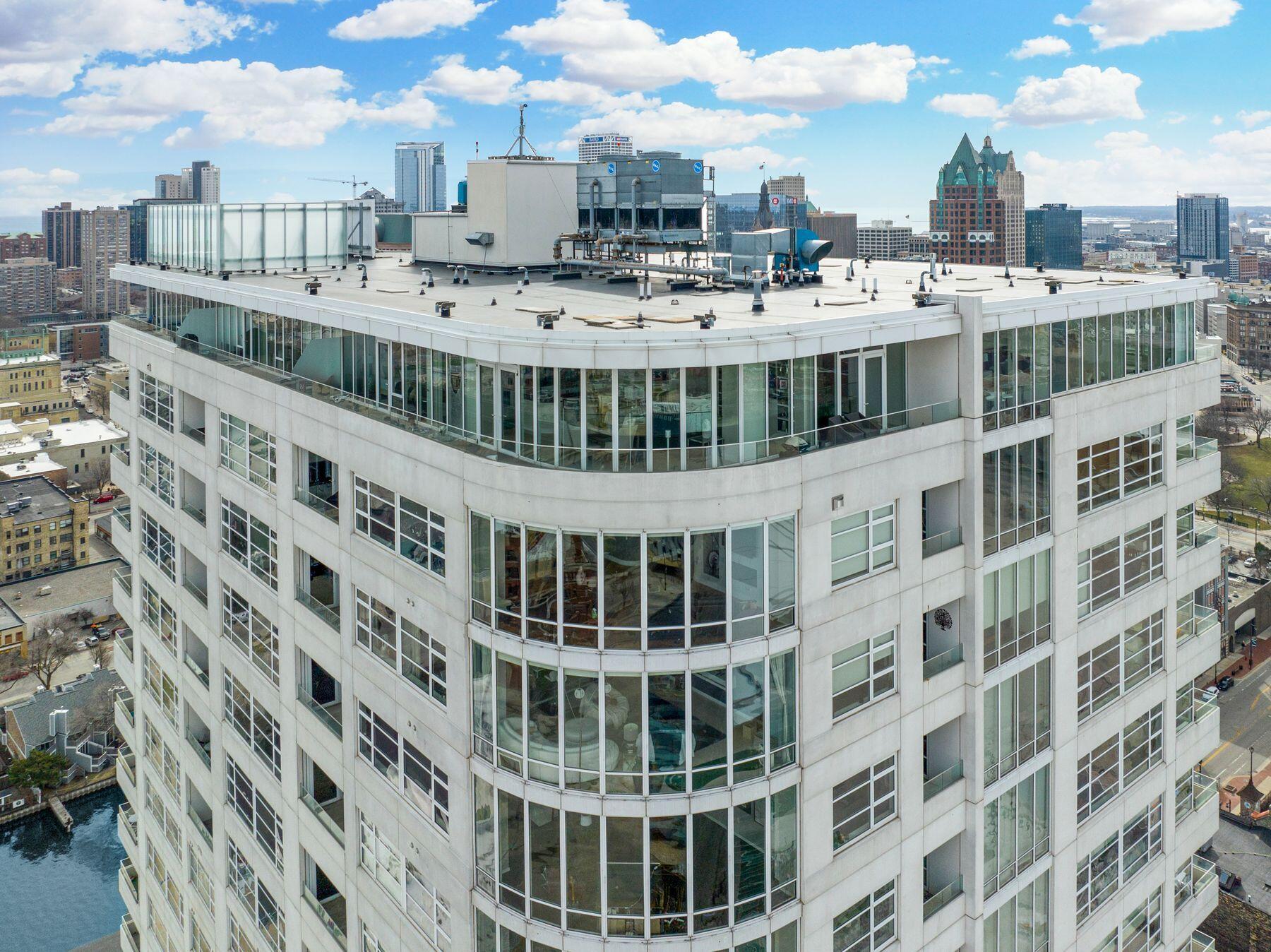 1141 N Martin L King Jr Dr Unit: 3002