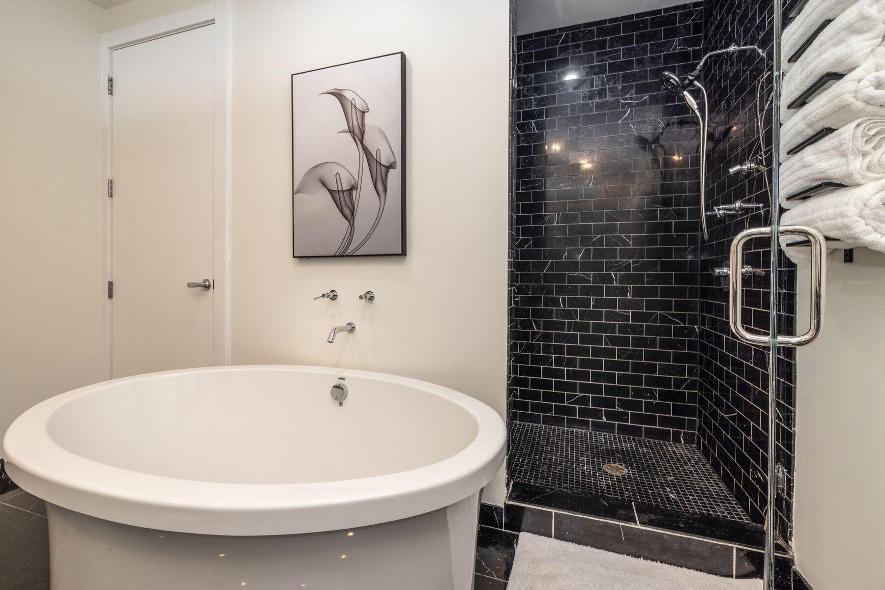 1141 N Martin L King Jr Dr Unit: 3002