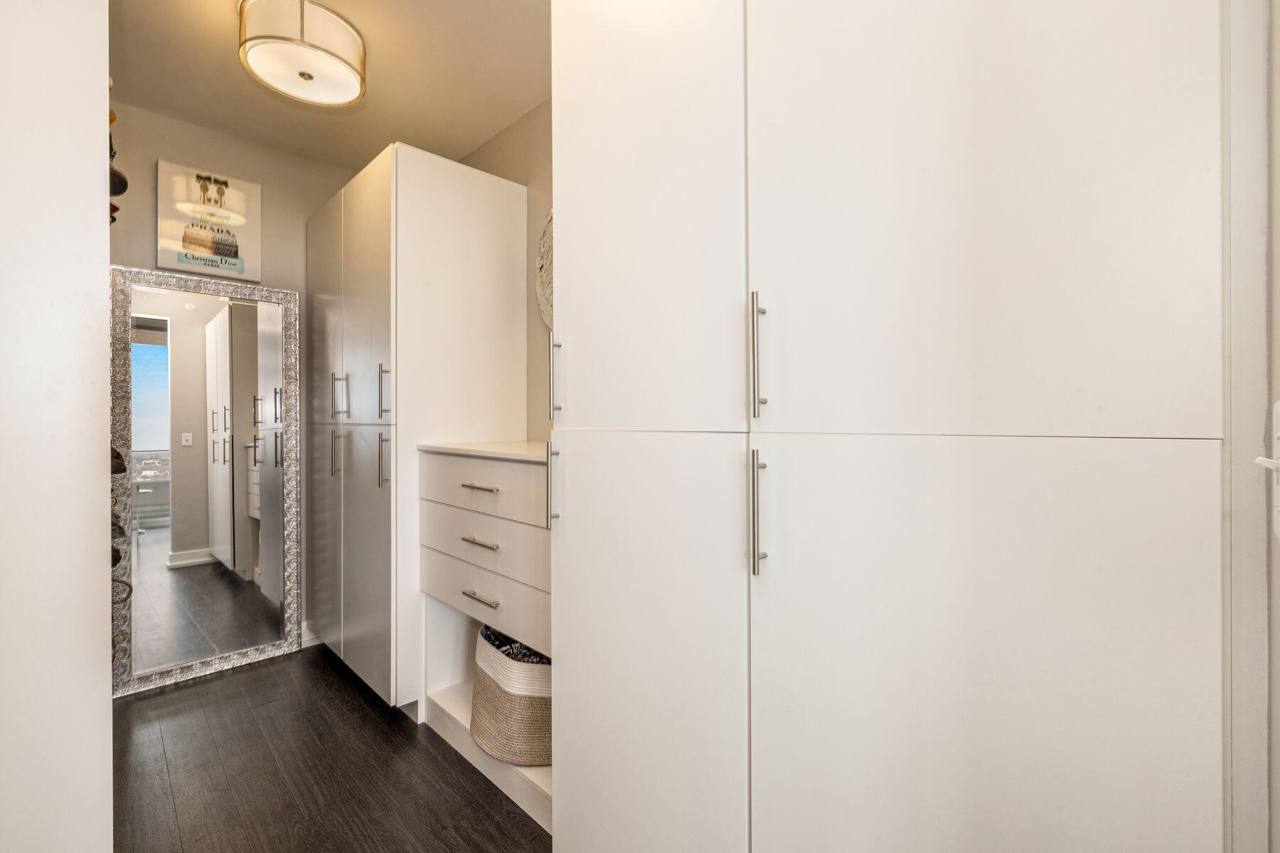 1141 N Martin L King Jr Dr Unit: 3002