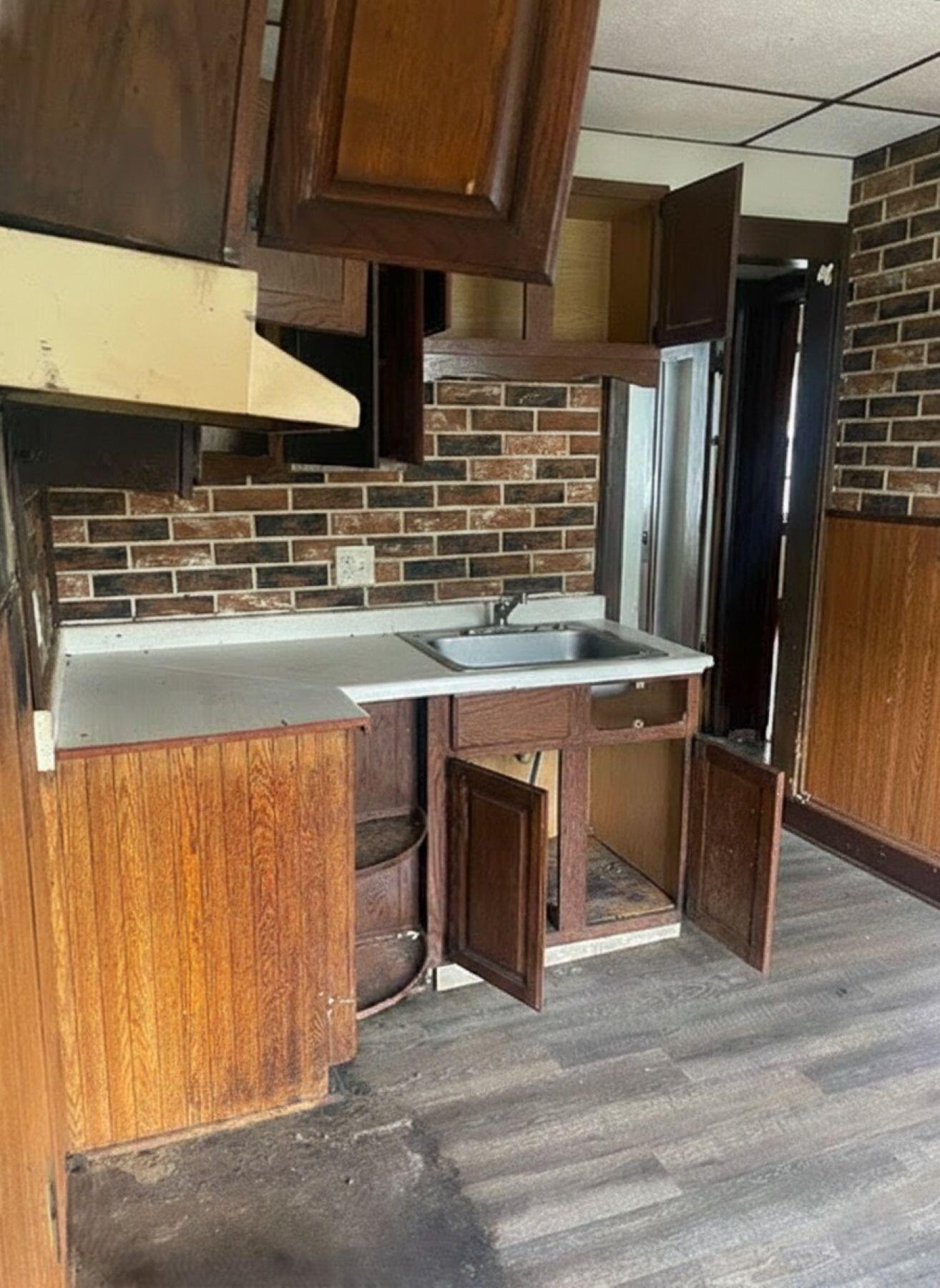 2576 51st St Unit: 2578