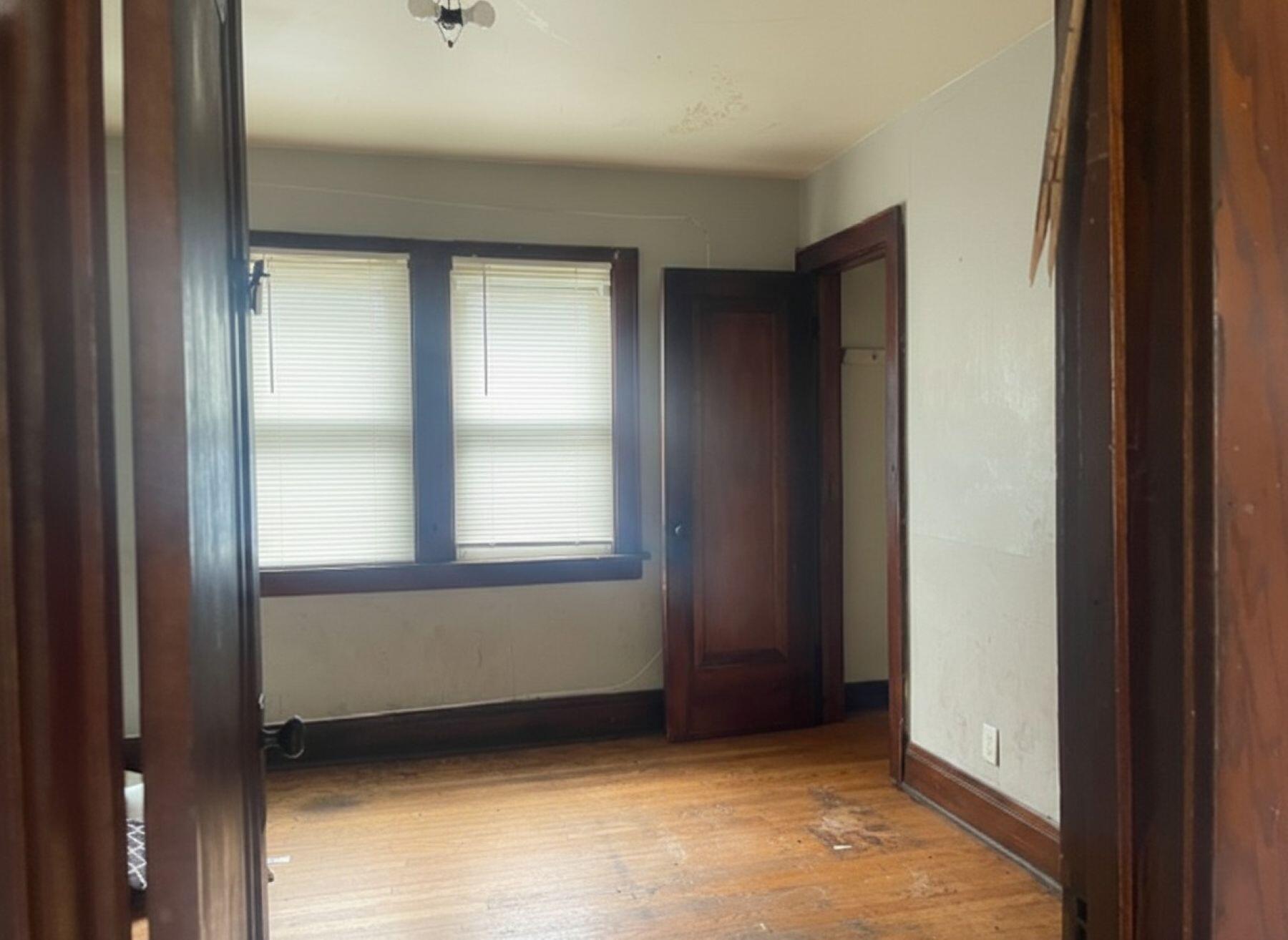 2576 51st St Unit: 2578