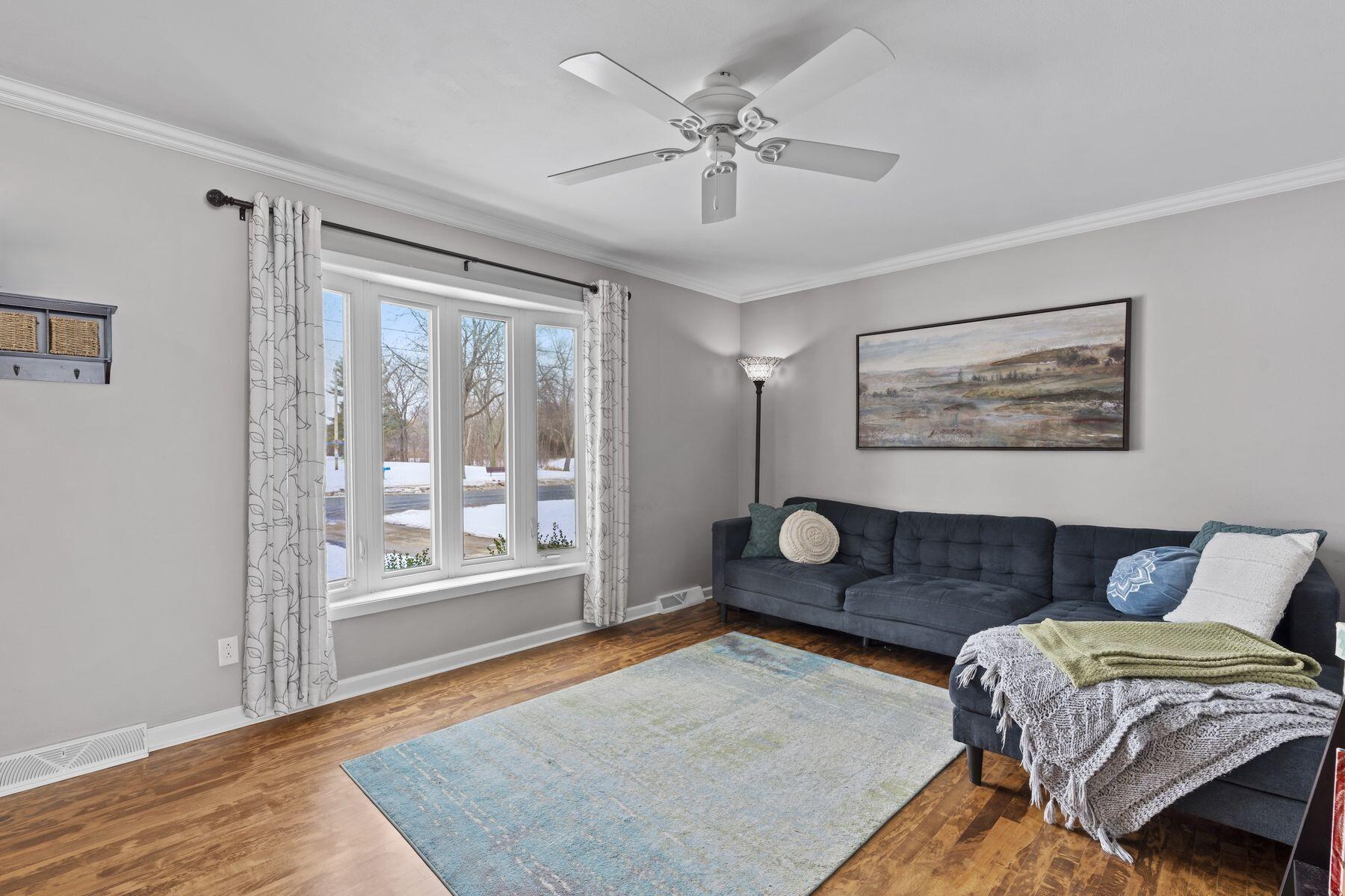 121 W Spaulding St
