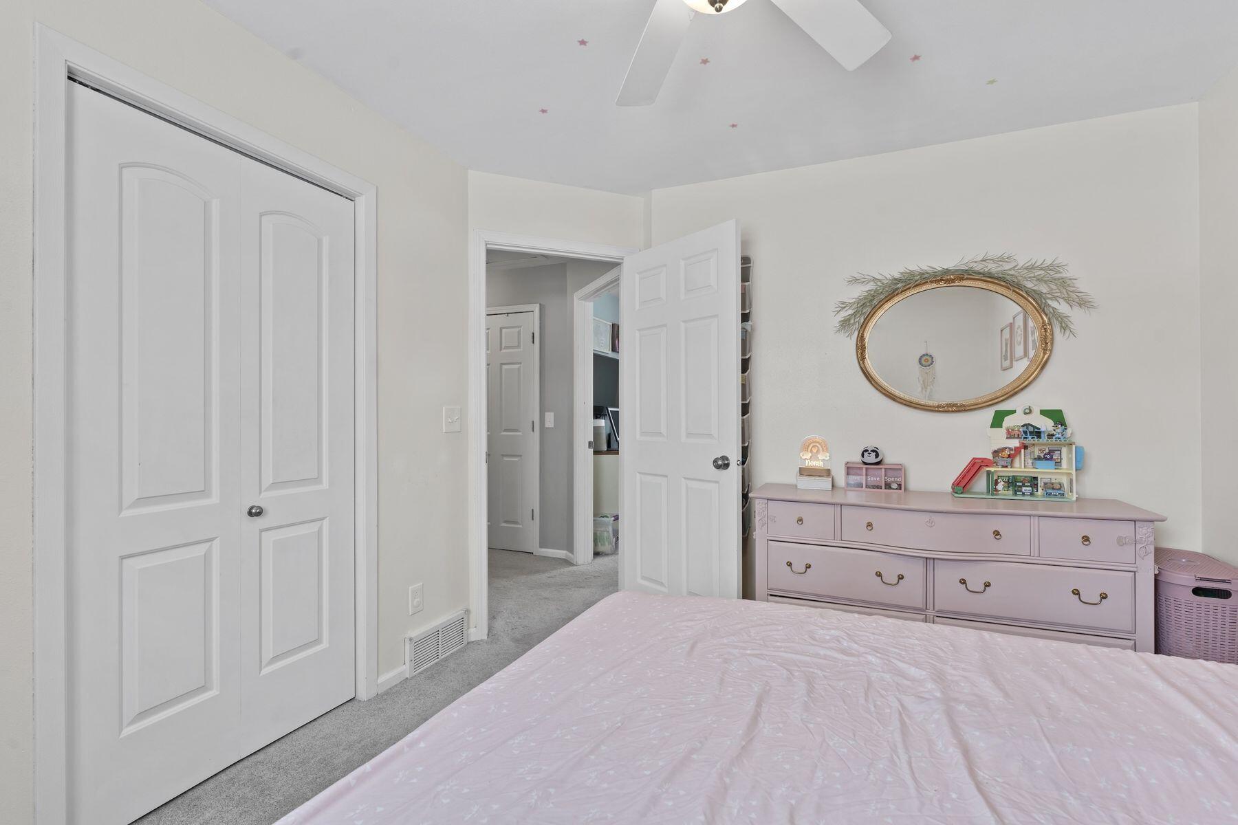121 W Spaulding St