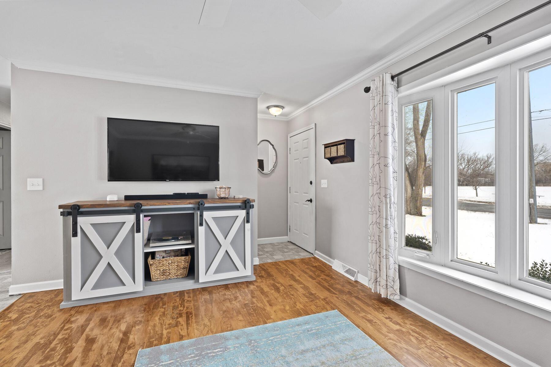 121 W Spaulding St