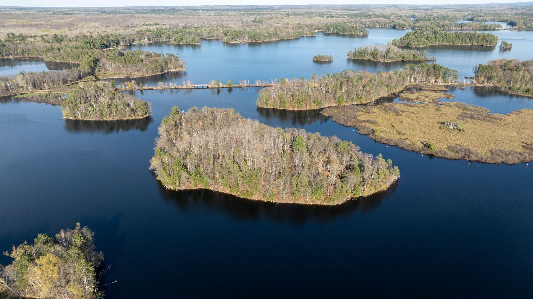 Lt0 Nokomis Island -