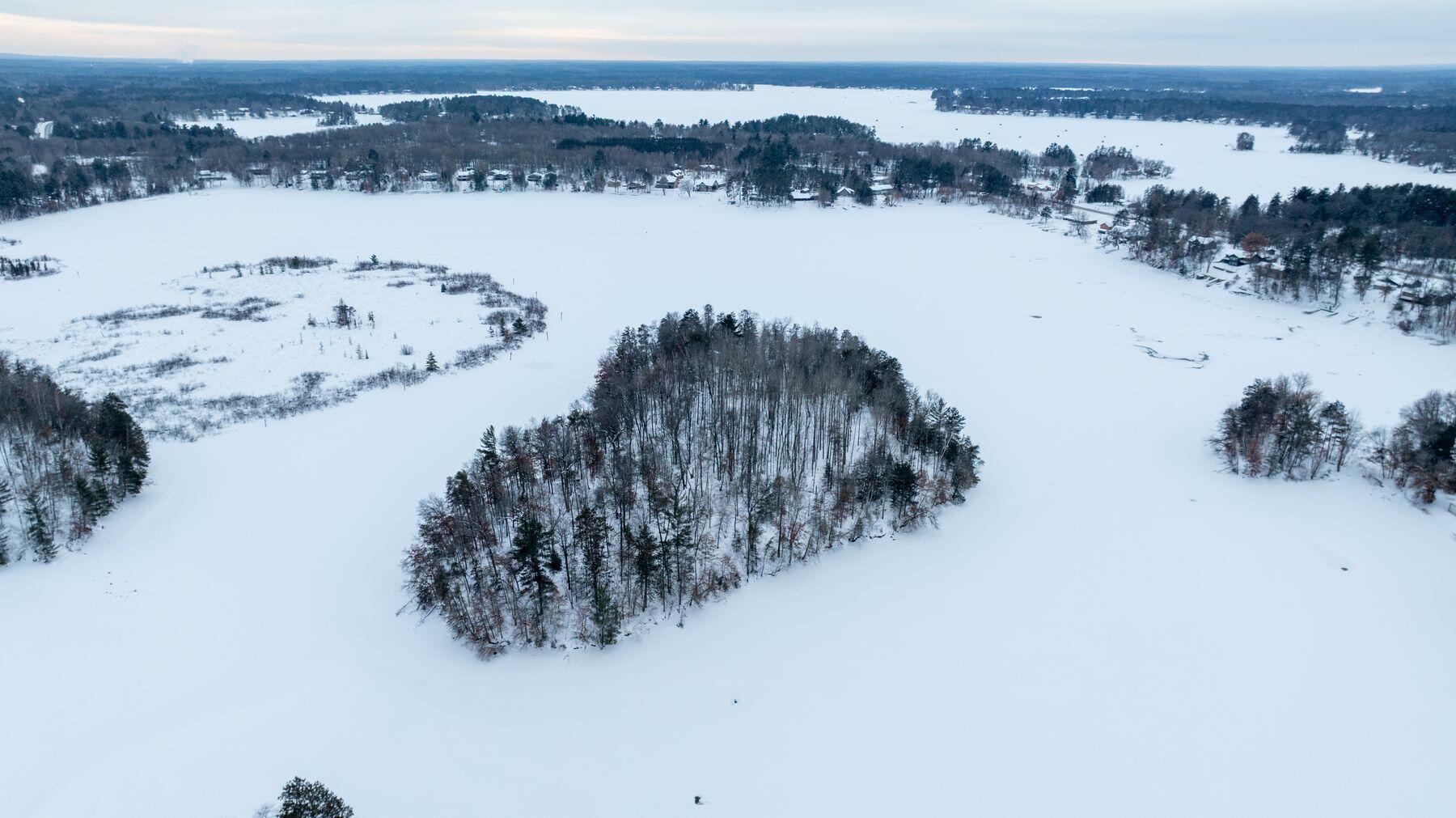 Lt0 Nokomis Island -