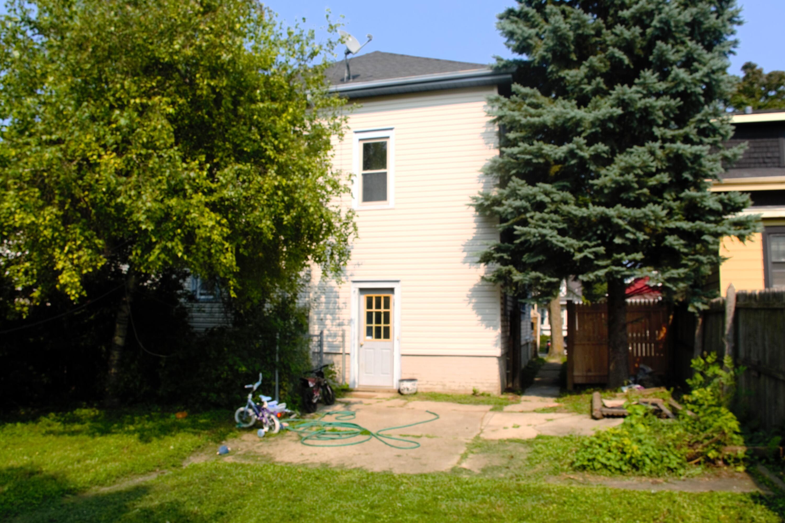 1328 Arthur Ave