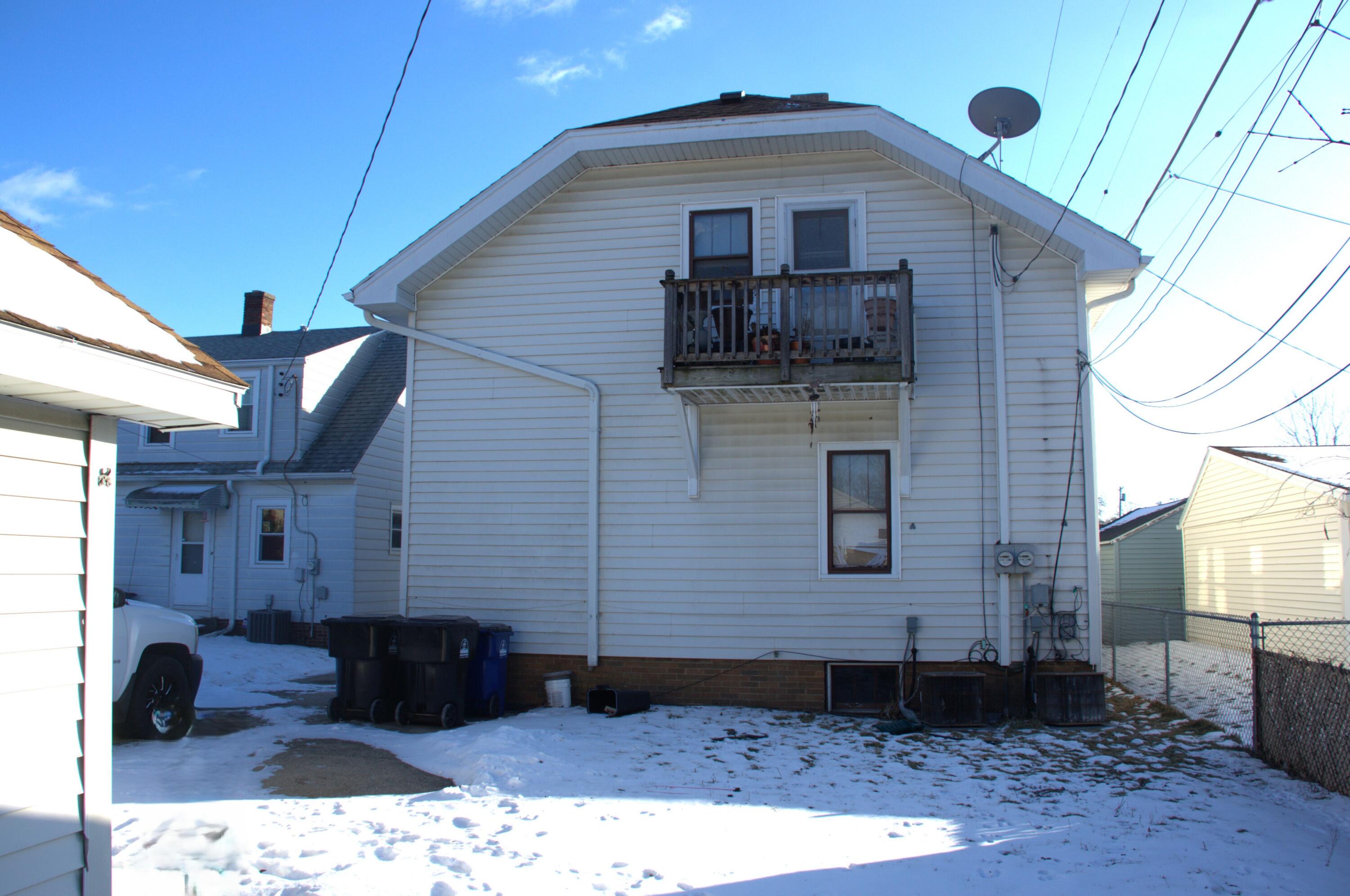 712 Wolff St